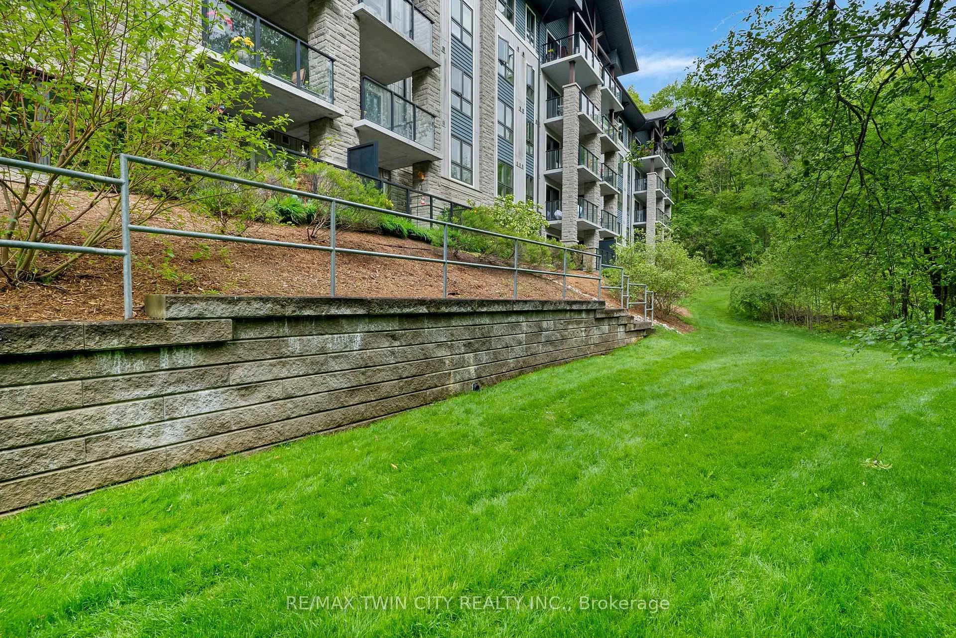 Photo 33 of Unit LL06, 50 Bryan Court, Kitchener, Grand River South — HOMEH