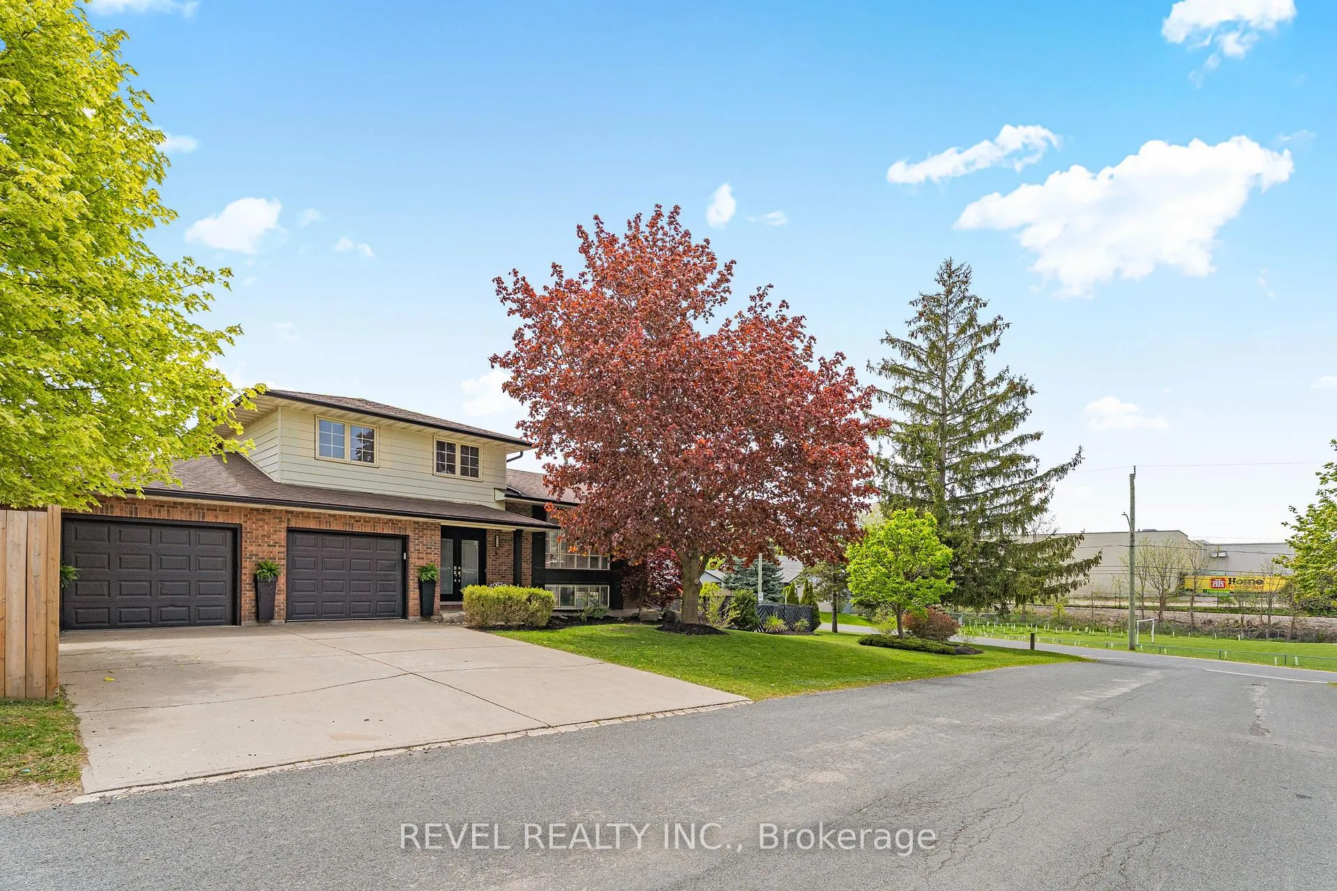 Photo 1 of 9 High Crest Lane W, Woolwich — HOMEH