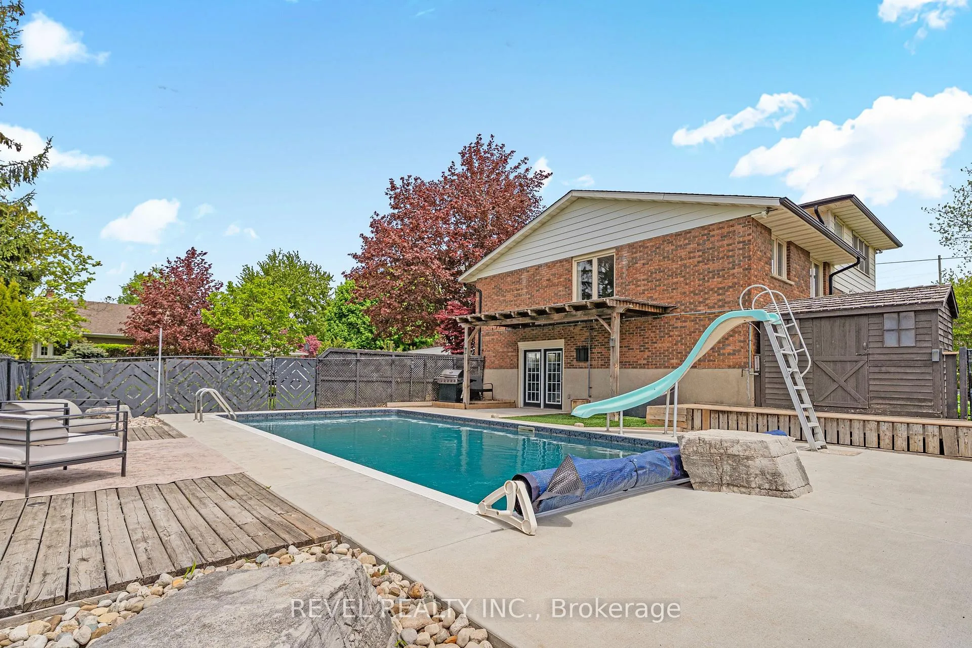 Photo 37 of 9 High Crest Lane W, Woolwich — HOMEH