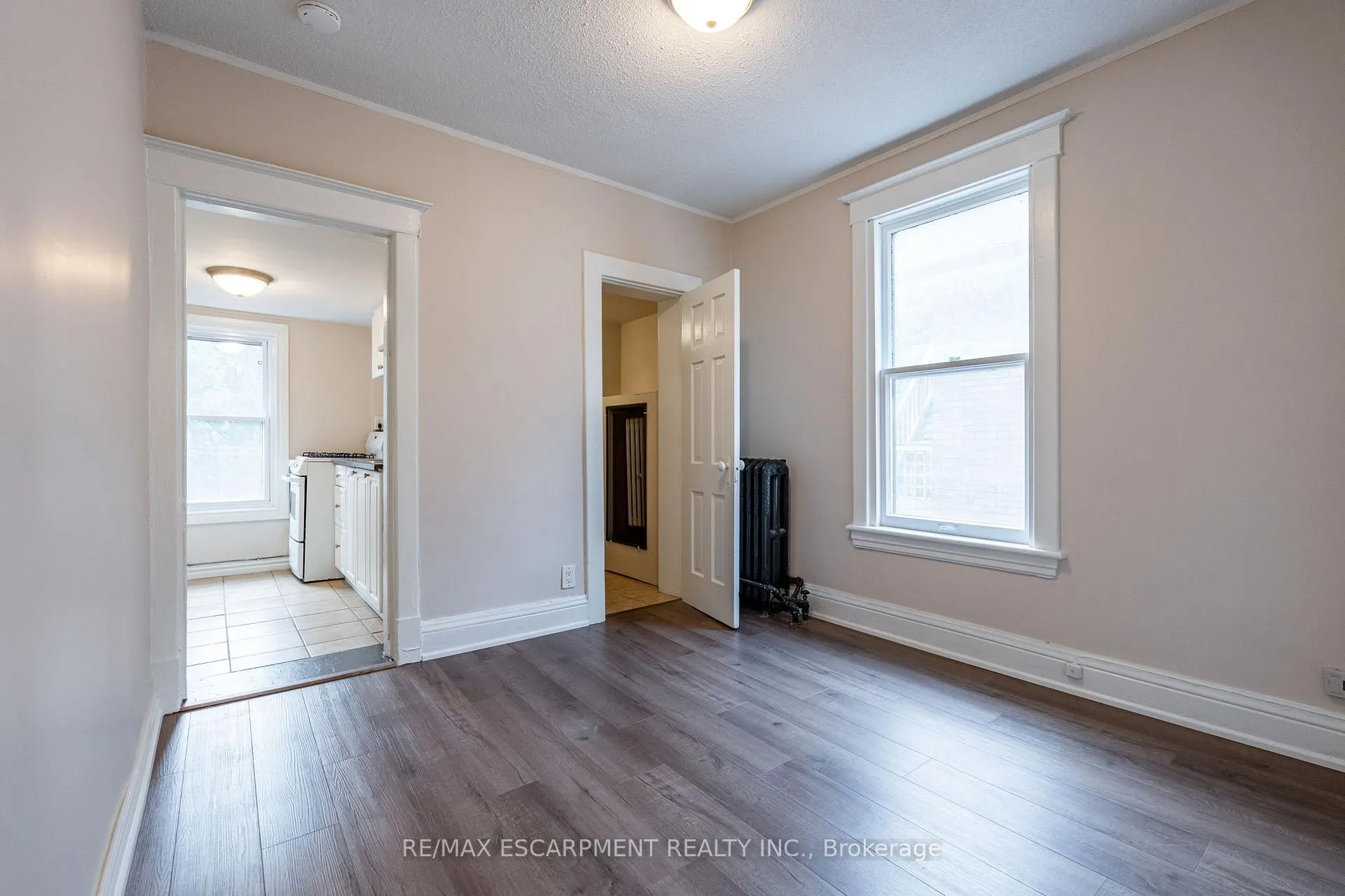 Photo 3 of Unit 3, 89 Carrick Avenue, Hamilton, Stipley — HOMEH