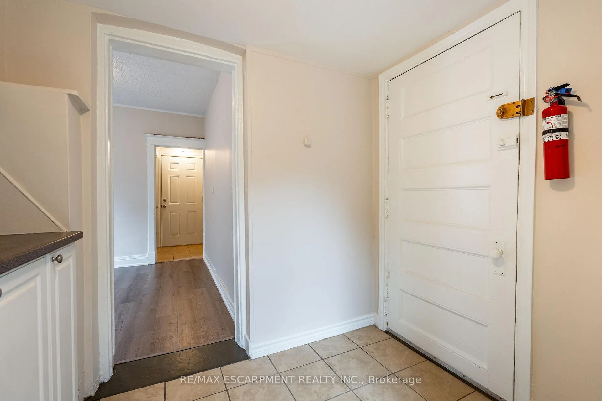 Photo 7 of Unit 3, 89 Carrick Avenue, Hamilton, Stipley — HOMEH