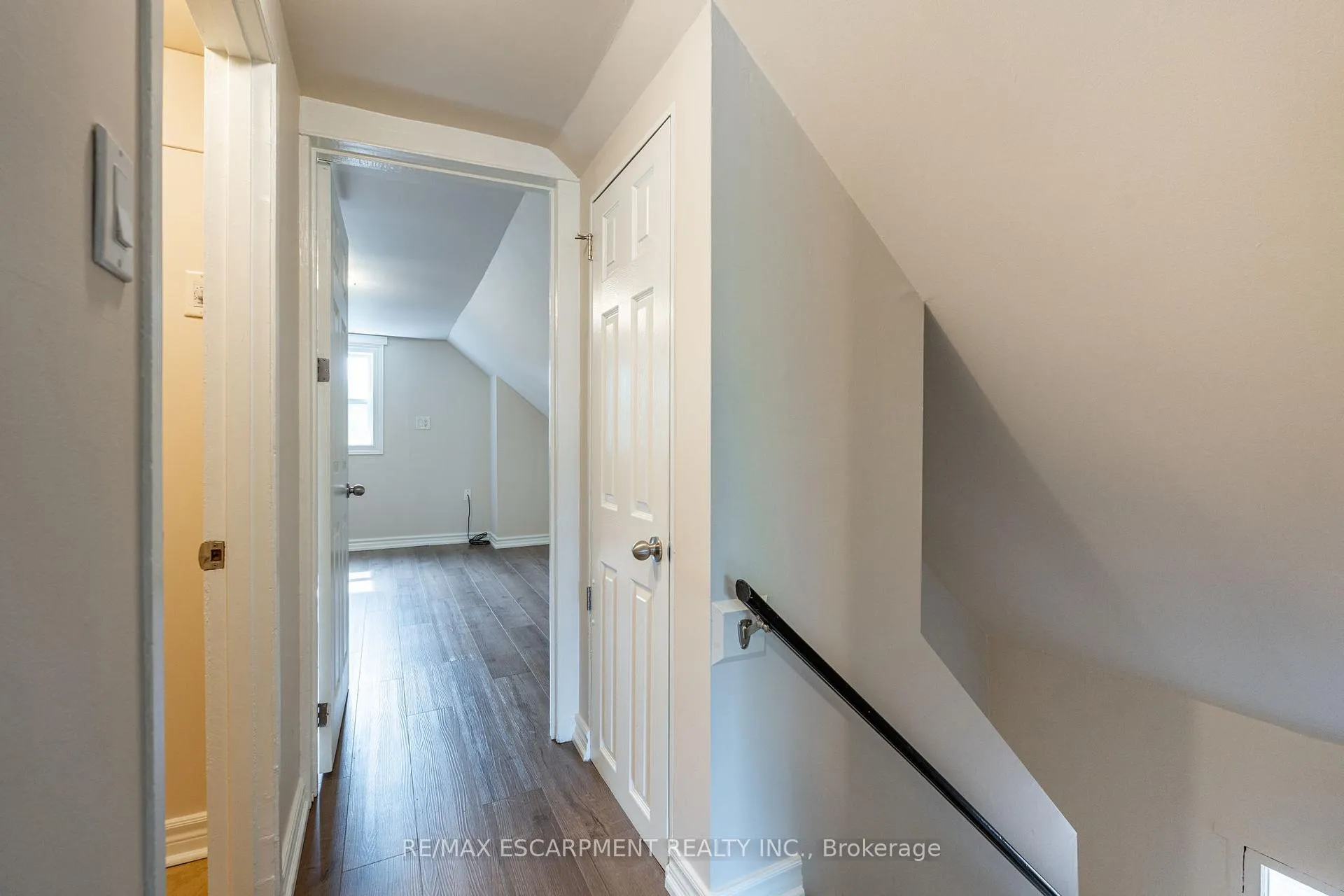 Photo 11 of Unit 3, 89 Carrick Avenue, Hamilton, Stipley — HOMEH