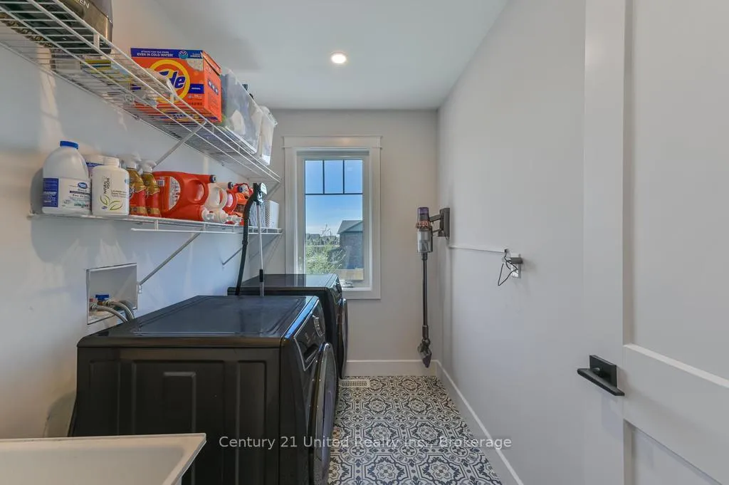 Photo 18 of 604 Settlers Ridge, Peterborough, Northcrest Ward 5 — HOMEH