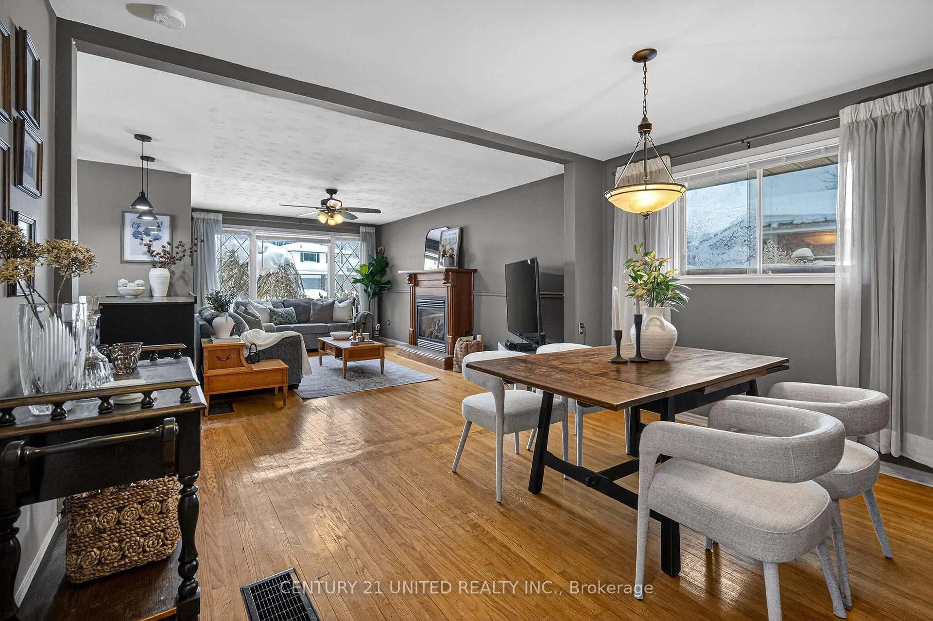 Photo 2 of 794 Foxe Street, Peterborough, Northcrest Ward 5 — HOMEH