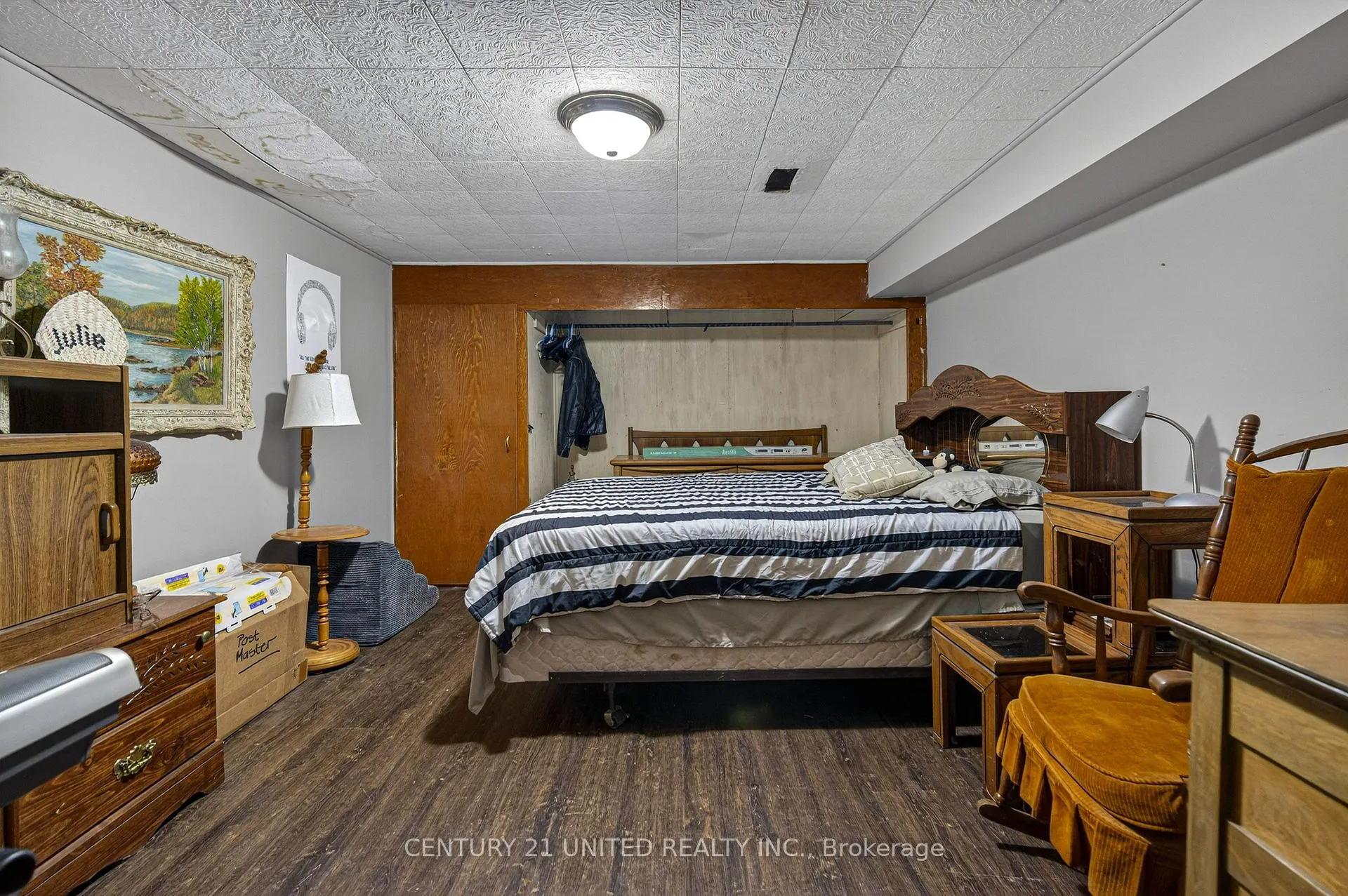 Photo 18 of 794 Foxe Street, Peterborough, Northcrest Ward 5 — HOMEH