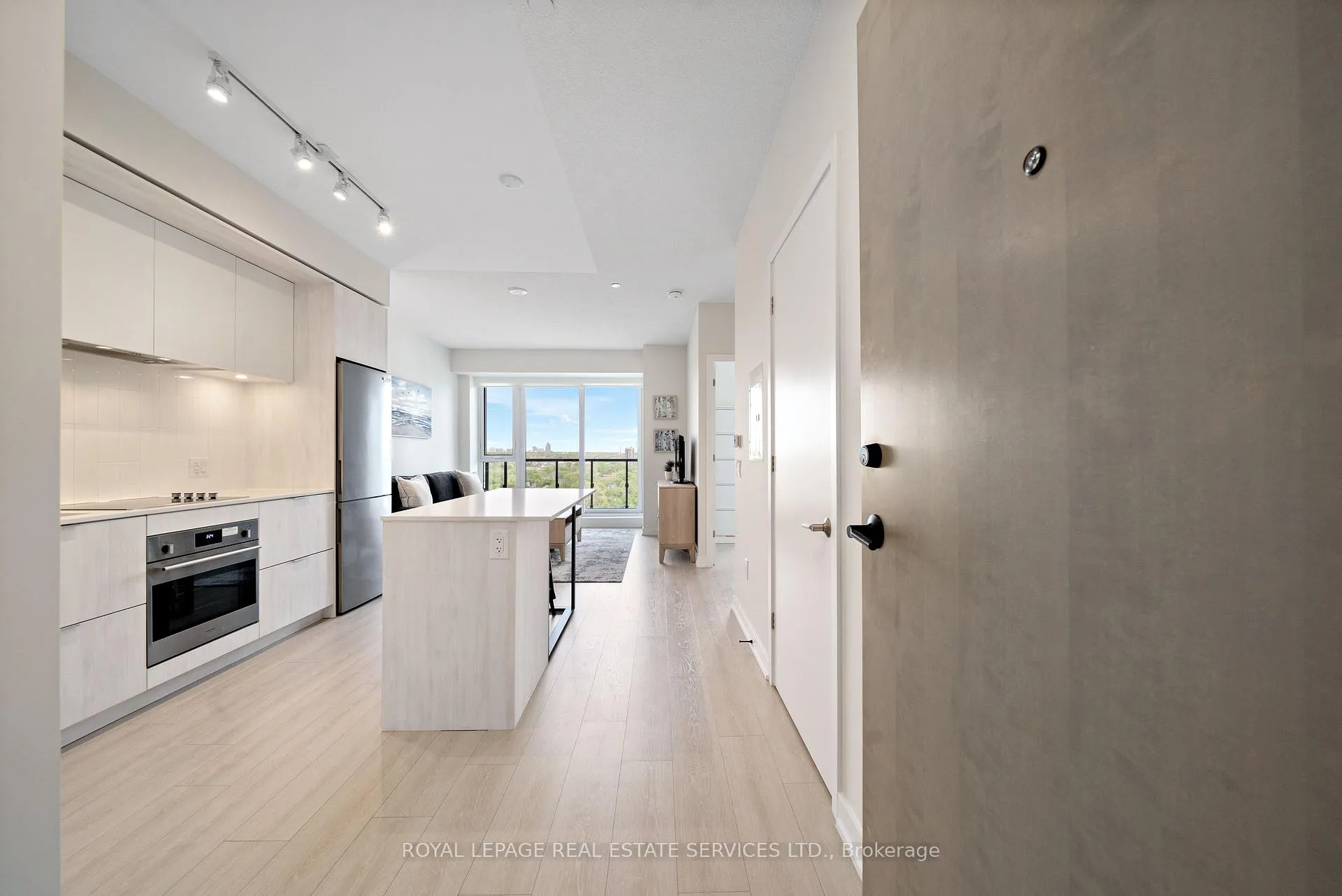 Photo 6 of Unit 1411, 130 River Street, Toronto, Regent Park — HOMEH