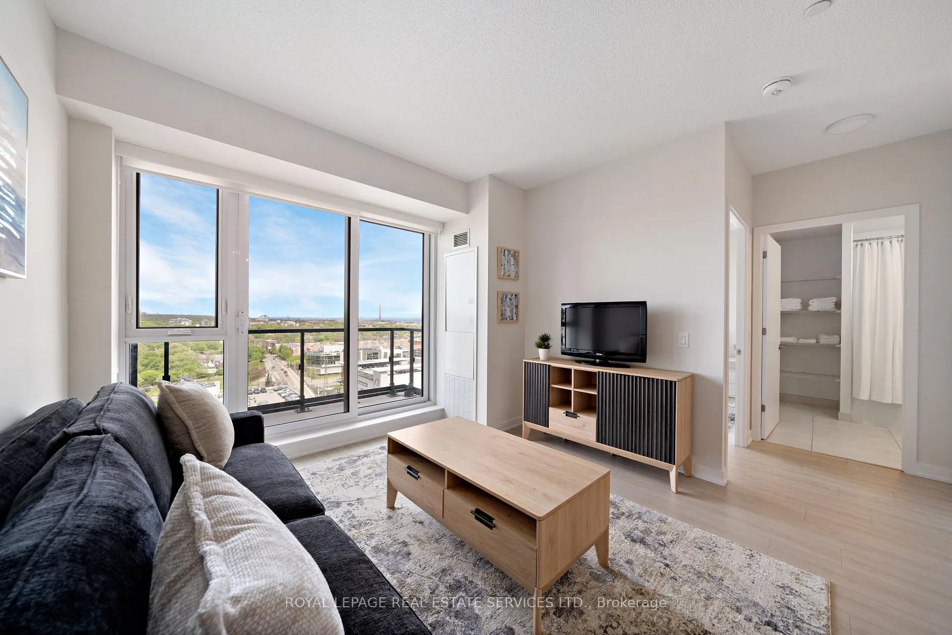 Photo 13 of Unit 1411, 130 River Street, Toronto, Regent Park — HOMEH