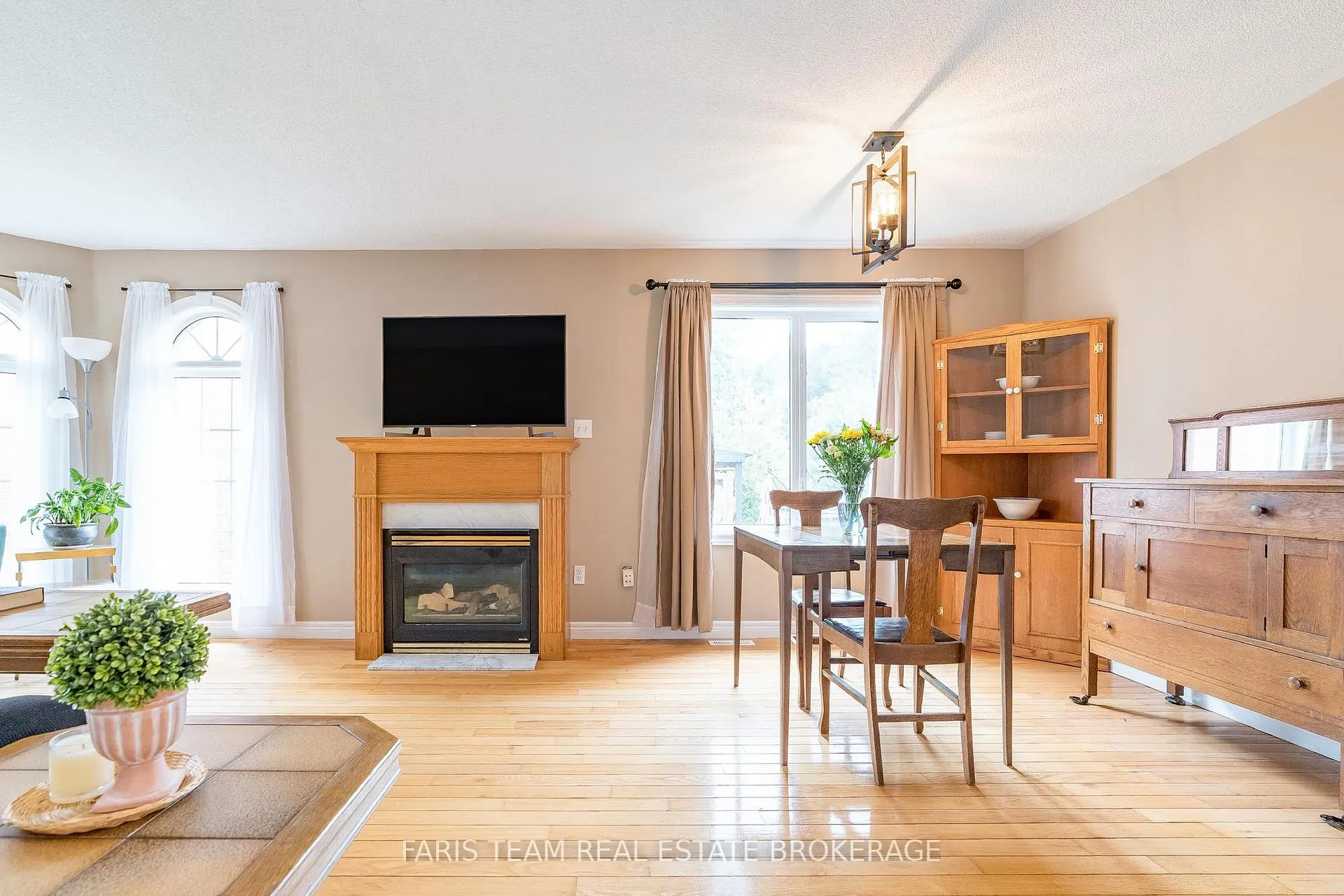 Photo 13 of 1006 Leslie Drive, Innisfil, Alcona — HOMEH