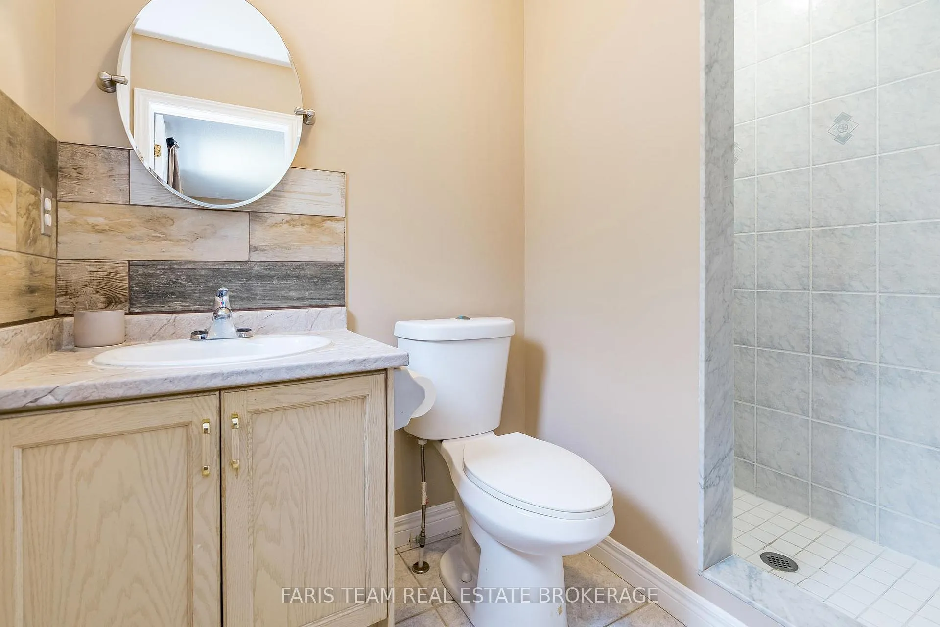 Photo 17 of 1006 Leslie Drive, Innisfil, Alcona — HOMEH