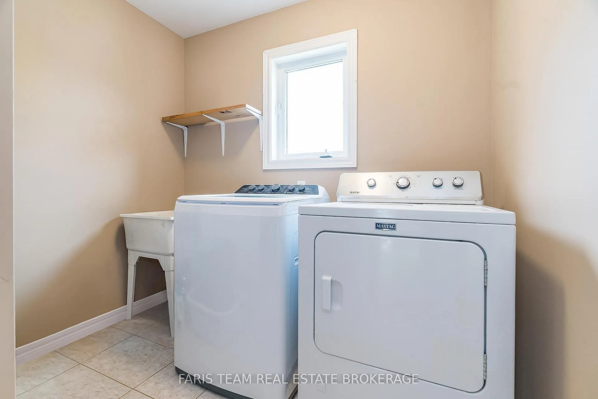 Photo 22 of 1006 Leslie Drive, Innisfil, Alcona — HOMEH