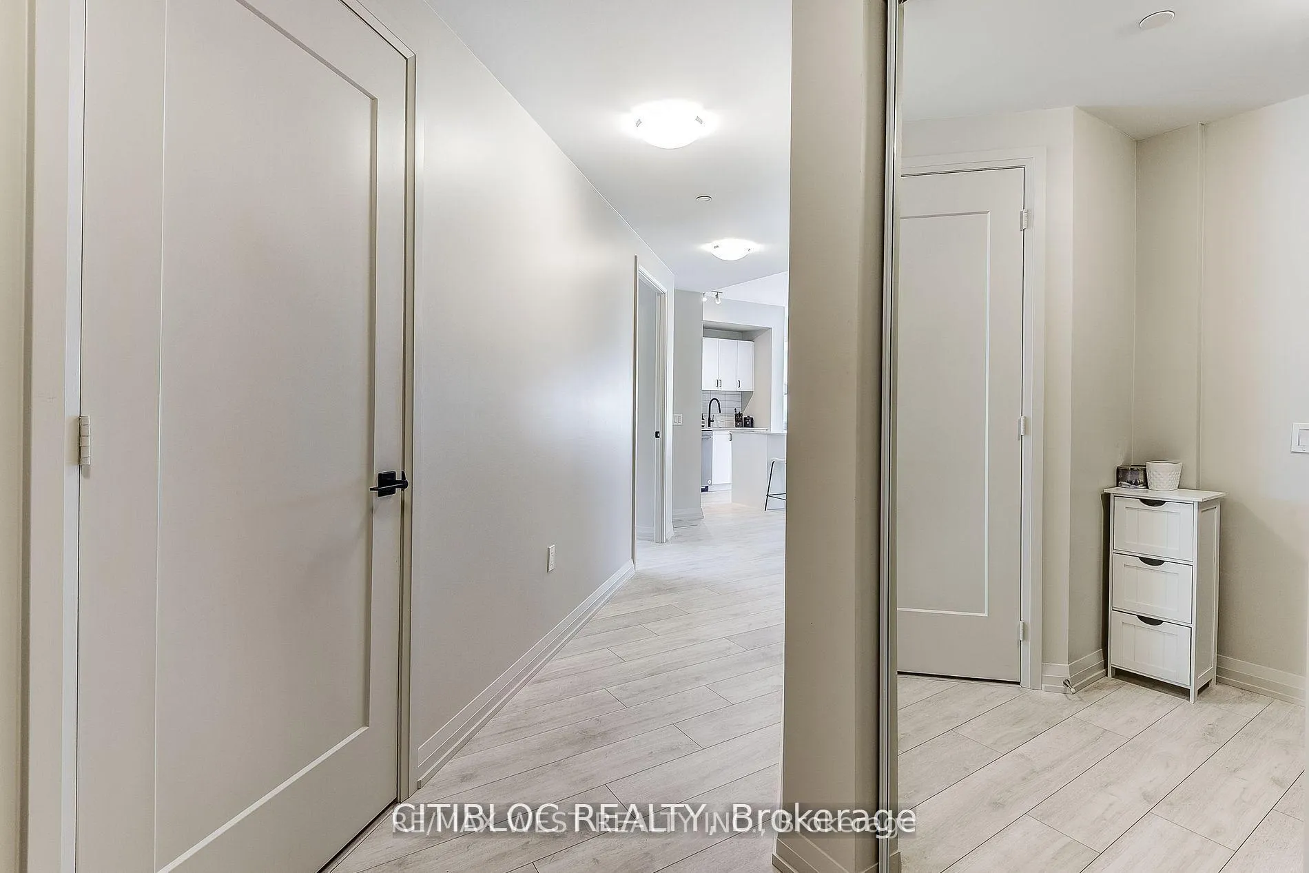 Photo 5 of Unit 1408, 9000 Jane Street, Vaughan, Concord — HOMEH