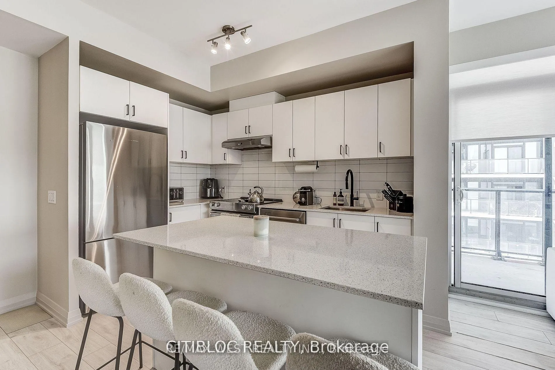 Photo 8 of Unit 1408, 9000 Jane Street, Vaughan, Concord — HOMEH