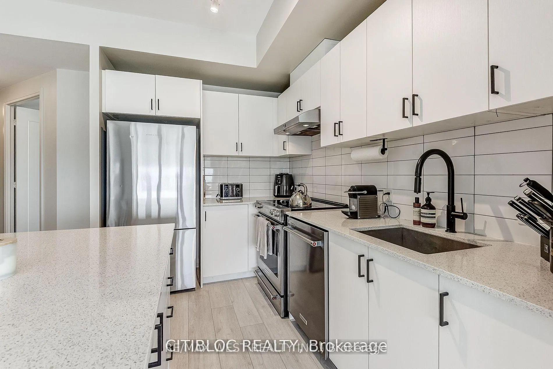 Photo 13 of Unit 1408, 9000 Jane Street, Vaughan, Concord — HOMEH