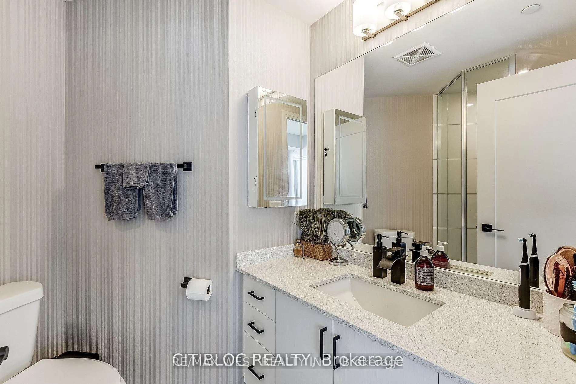 Photo 23 of Unit 1408, 9000 Jane Street, Vaughan, Concord — HOMEH