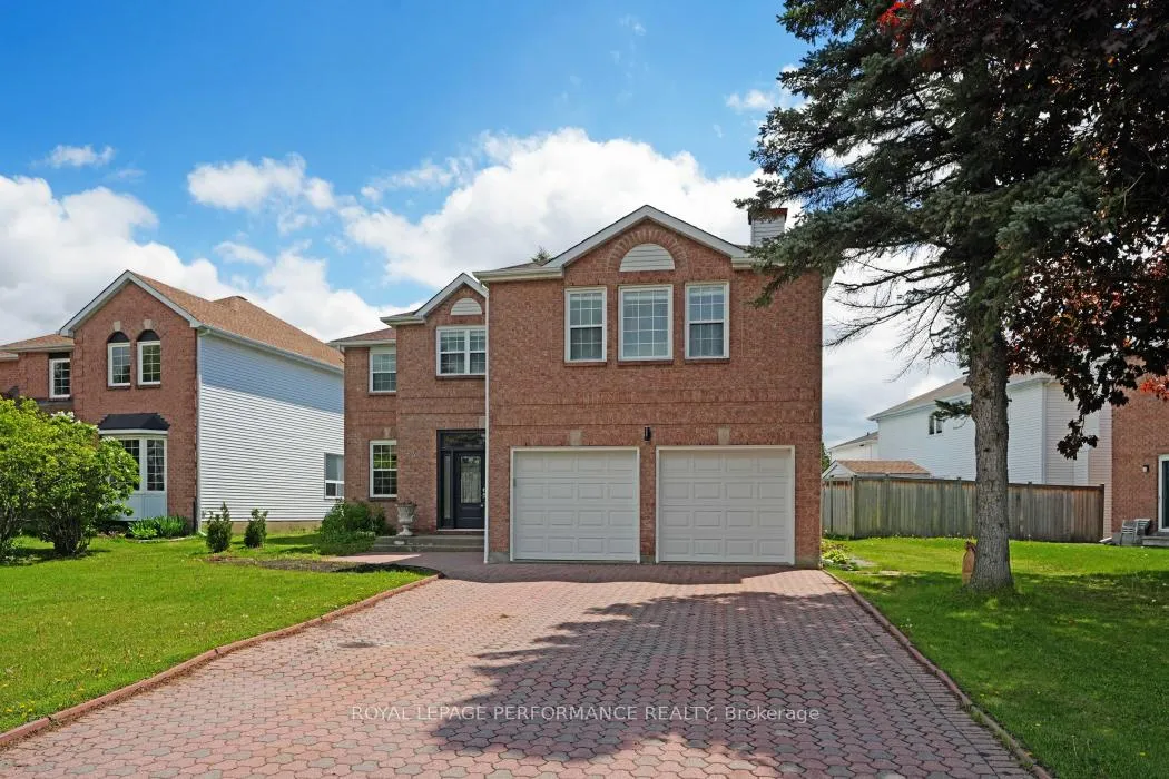 Photo 2 of 846 Montcrest Drive, Ottawa, Fallingbrook/Ridgemount — HOMEH
