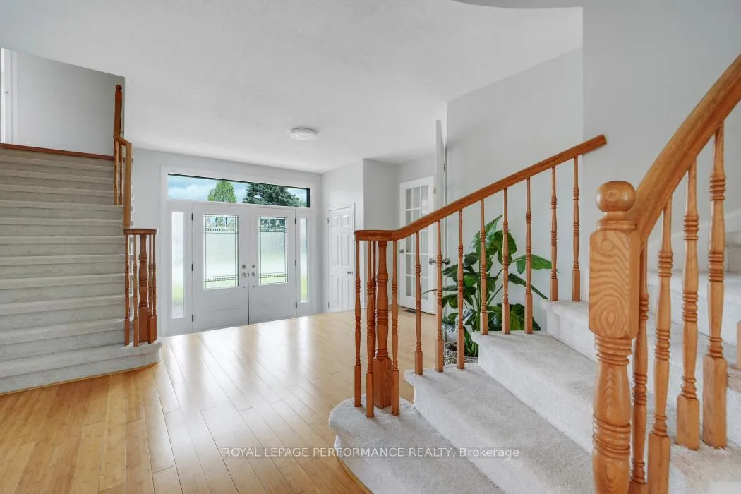 Photo 7 of 846 Montcrest Drive, Ottawa, Fallingbrook/Ridgemount — HOMEH