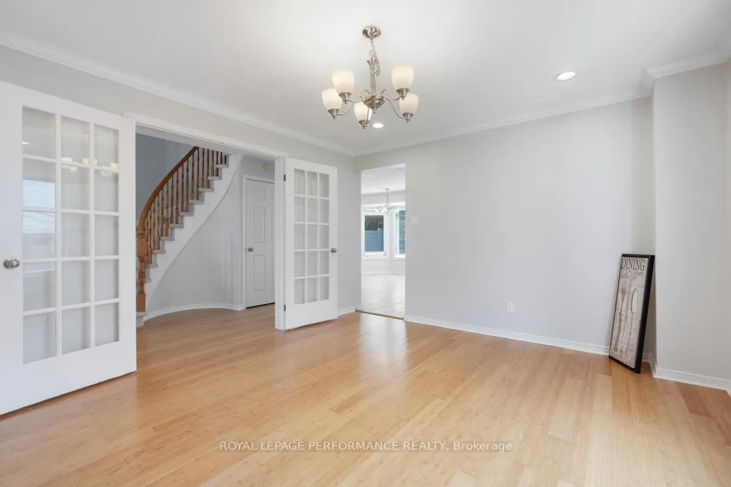 Photo 13 of 846 Montcrest Drive, Ottawa, Fallingbrook/Ridgemount — HOMEH