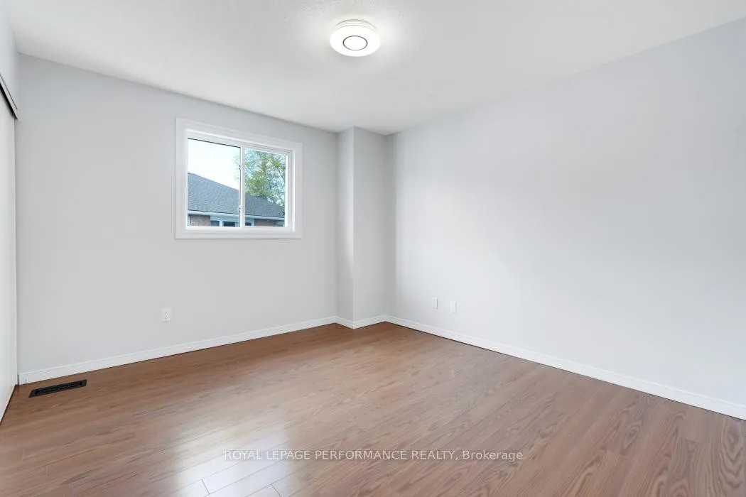 Photo 29 of 846 Montcrest Drive, Ottawa, Fallingbrook/Ridgemount — HOMEH