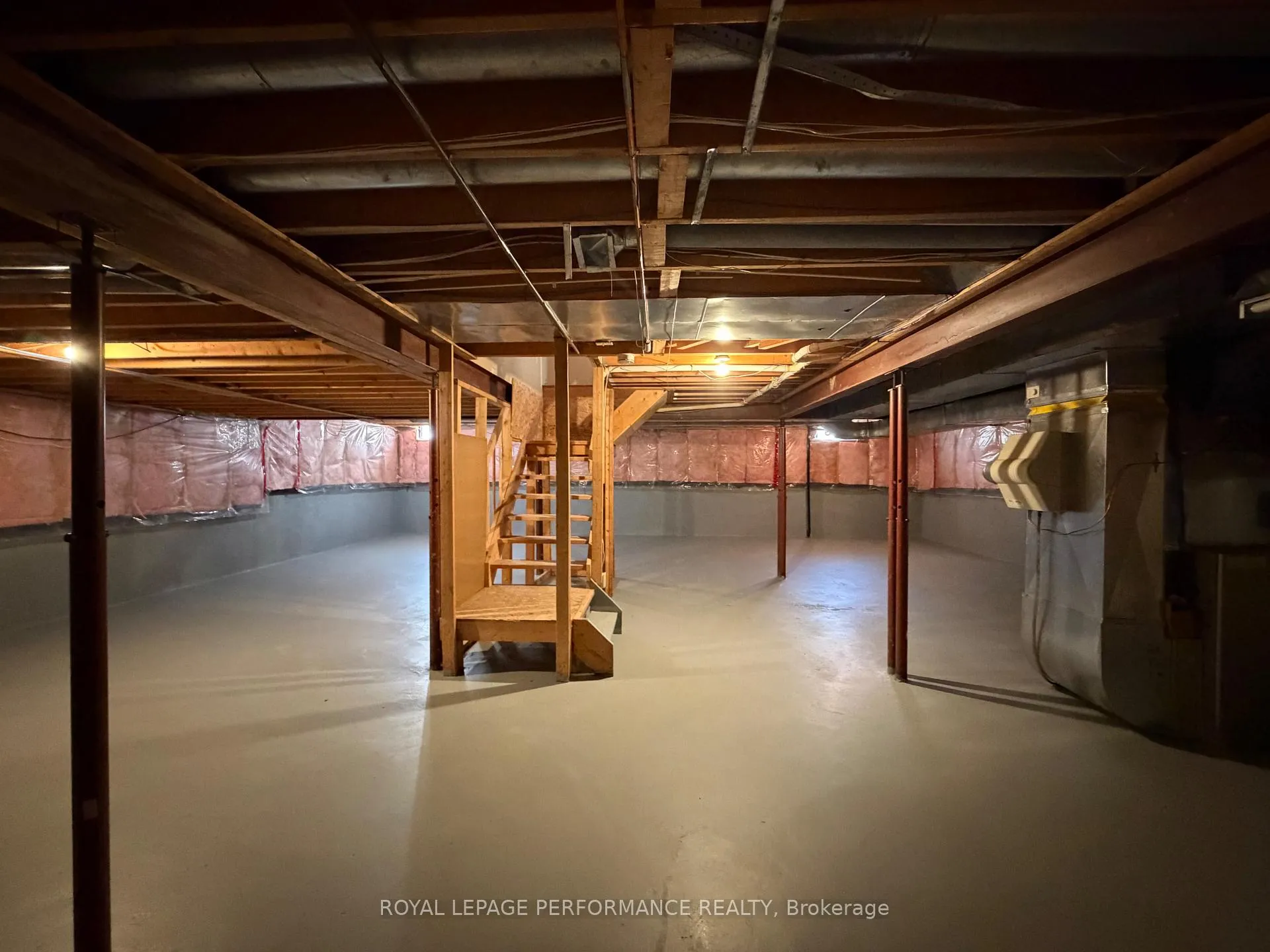 Photo 38 of 846 Montcrest Drive, Ottawa, Fallingbrook/Ridgemount — HOMEH
