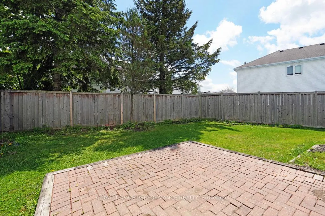 Photo 39 of 846 Montcrest Drive, Ottawa, Fallingbrook/Ridgemount — HOMEH