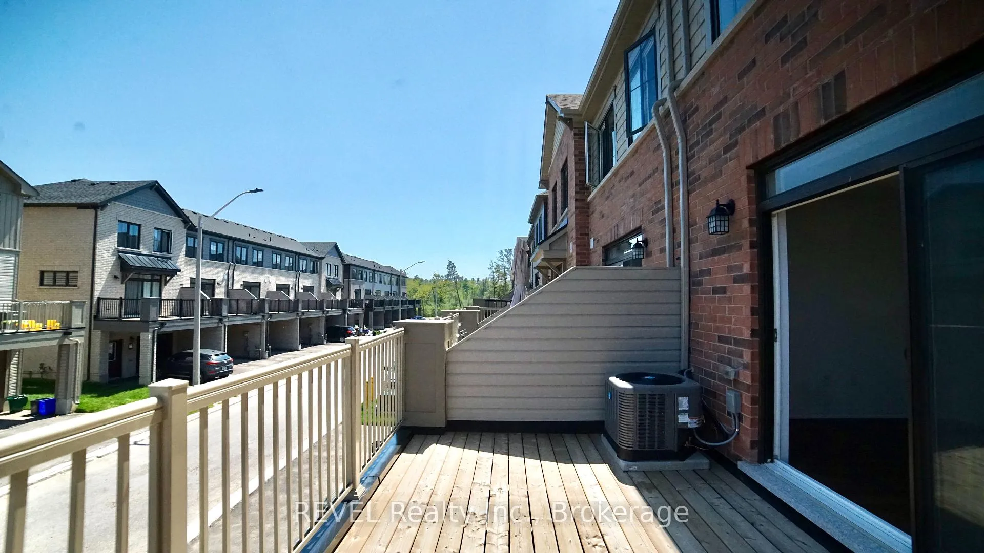 Photo 9 of 11 Lilac Lane, Thorold, Hurricane/Merrittville — HOMEH