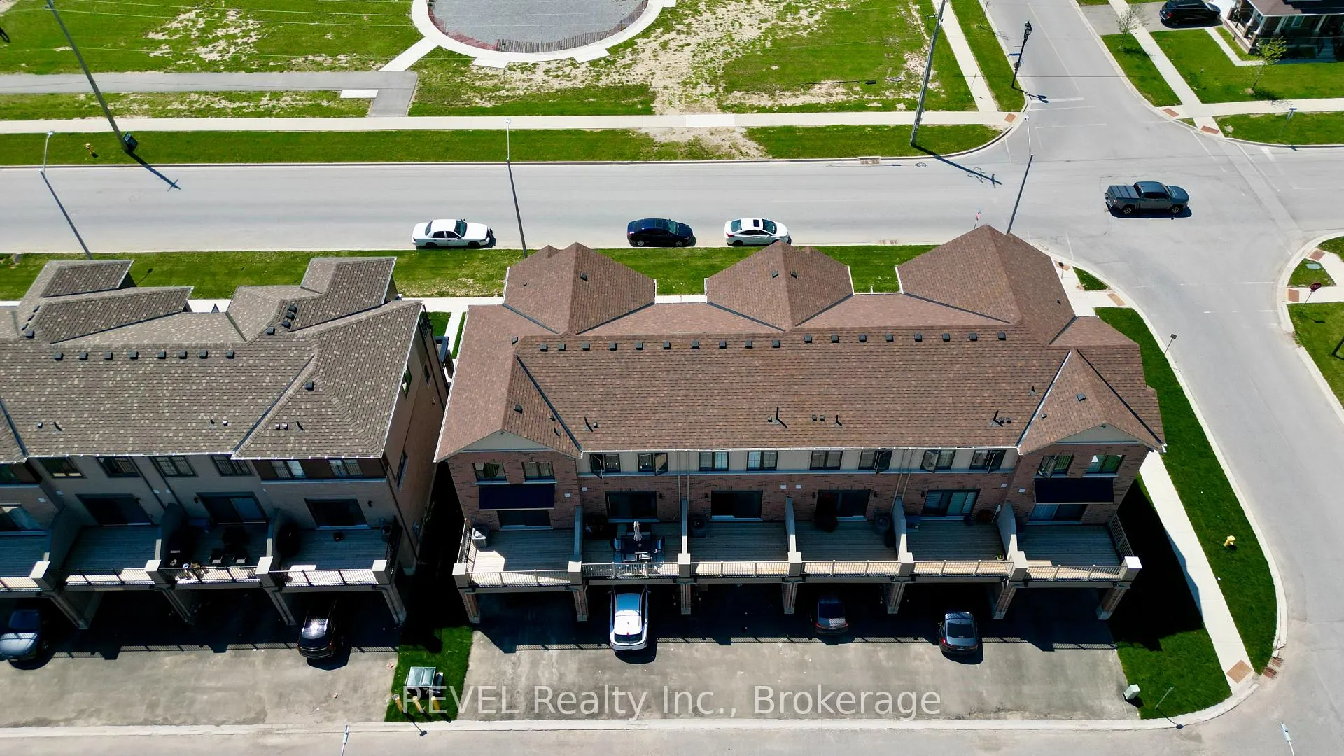 Photo 26 of 11 Lilac Lane, Thorold, Hurricane/Merrittville — HOMEH