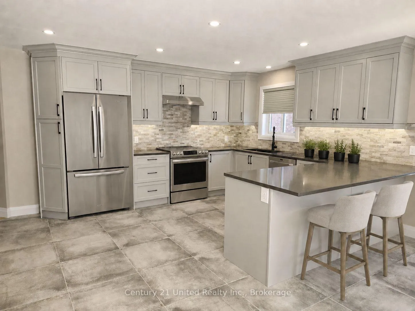 Photo 11 of 2225 Lorraine Drive, Peterborough, Northcrest Ward 5 — HOMEH