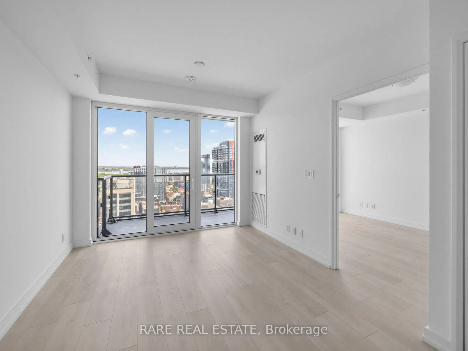 Photo 4 of Unit 2104, 75 James Street, Hamilton, Corktown — HOMEH