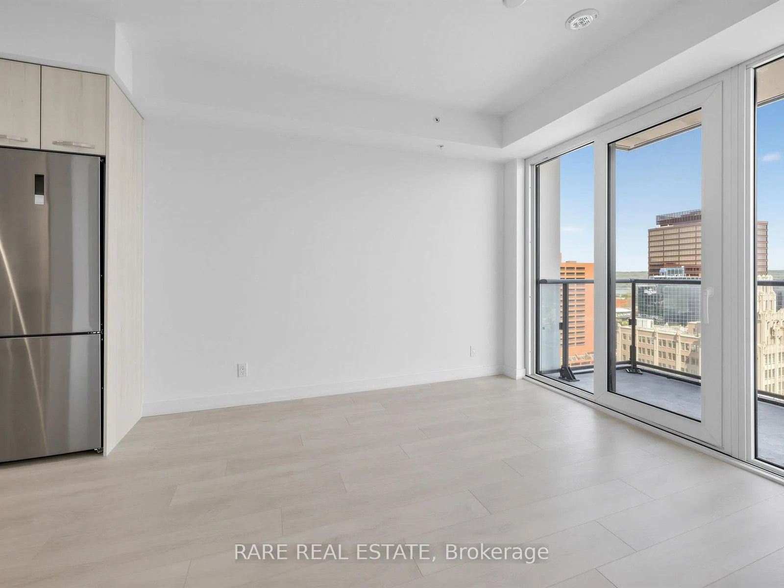 Photo 7 of Unit 2104, 75 James Street, Hamilton, Corktown — HOMEH