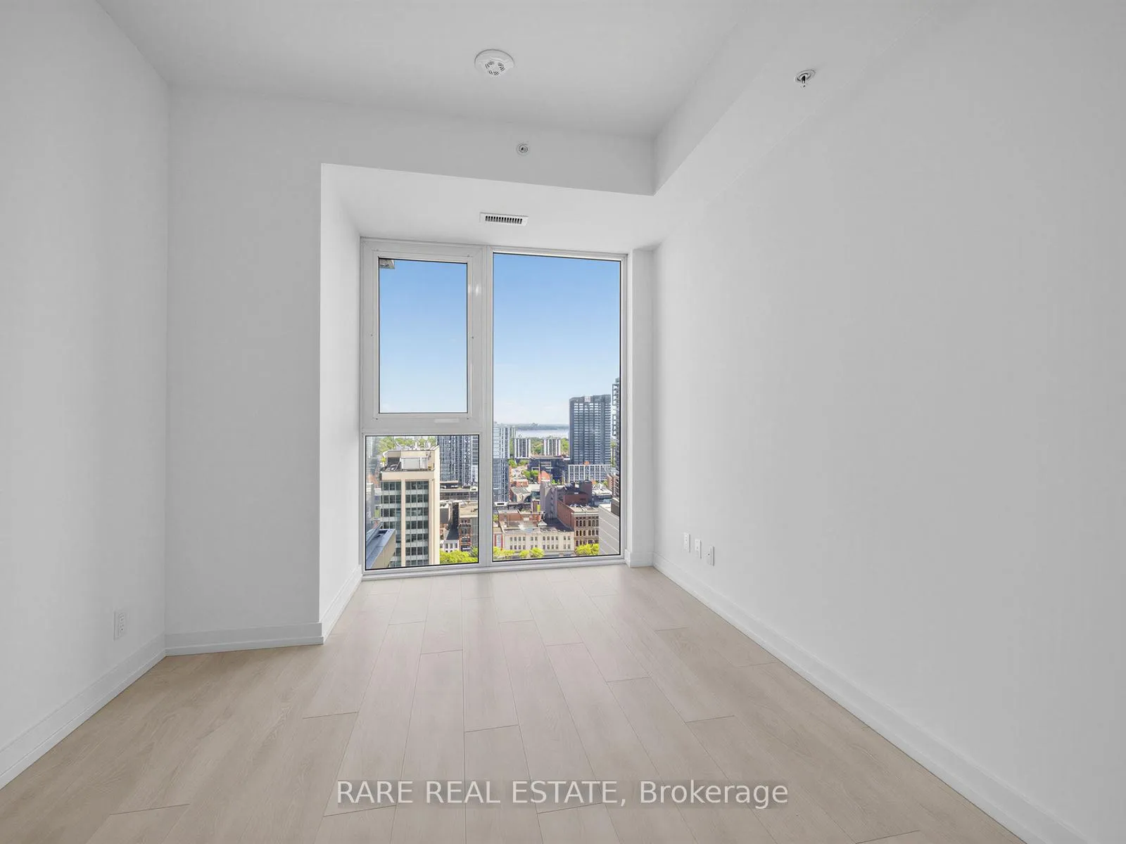 Photo 8 of Unit 2104, 75 James Street, Hamilton, Corktown — HOMEH