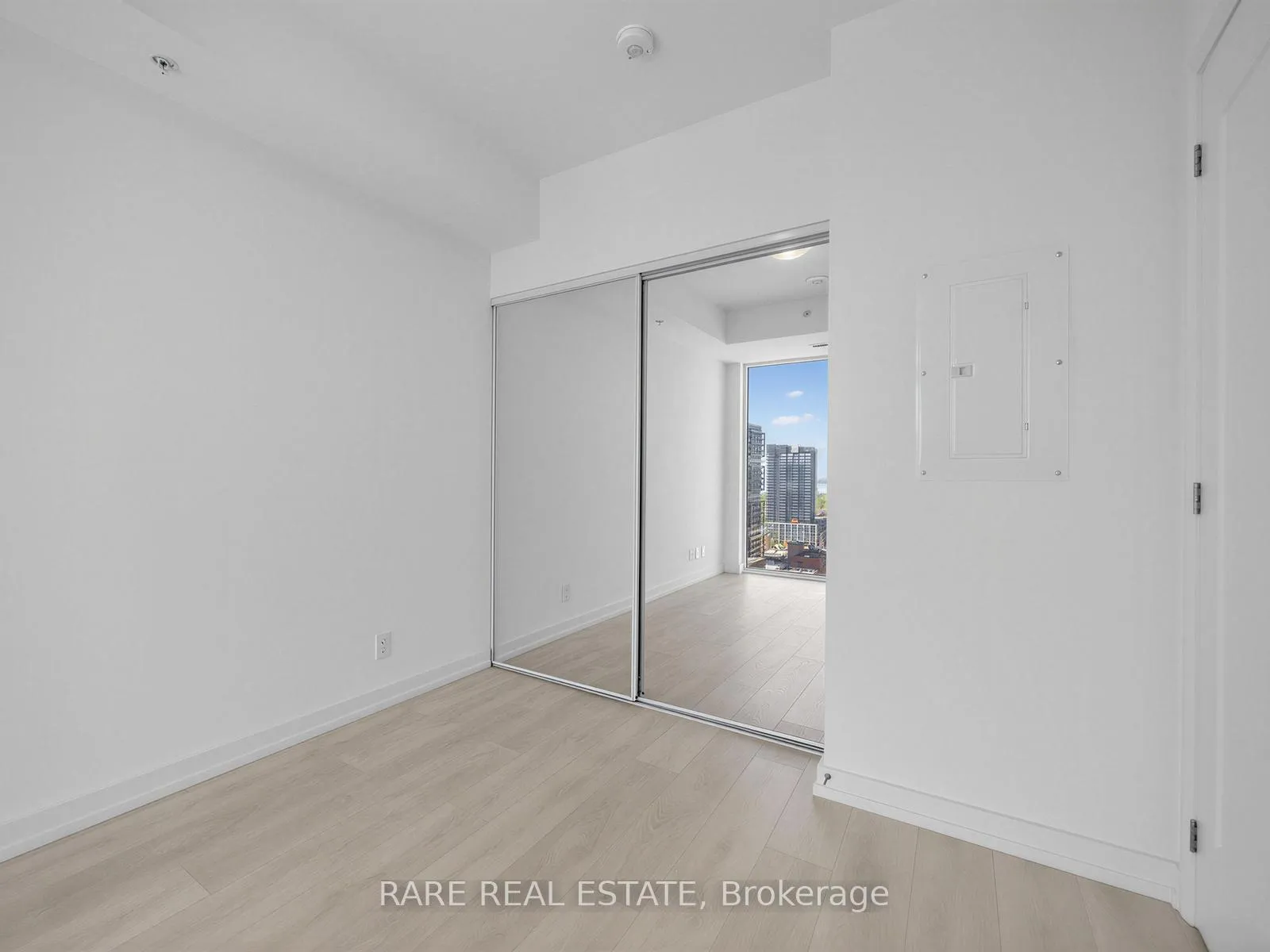 Photo 10 of Unit 2104, 75 James Street, Hamilton, Corktown — HOMEH