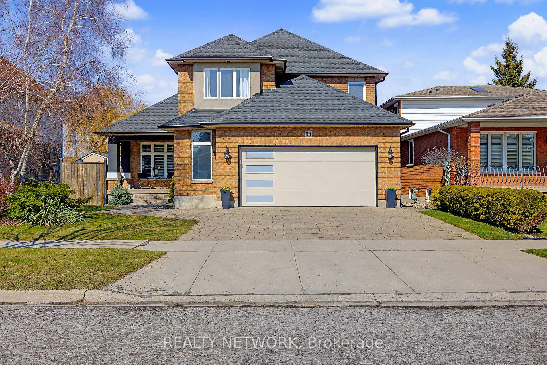 Photo 1 of 34 Highbury Drive, Hamilton, Stoney Creek Mountain — HOMEH