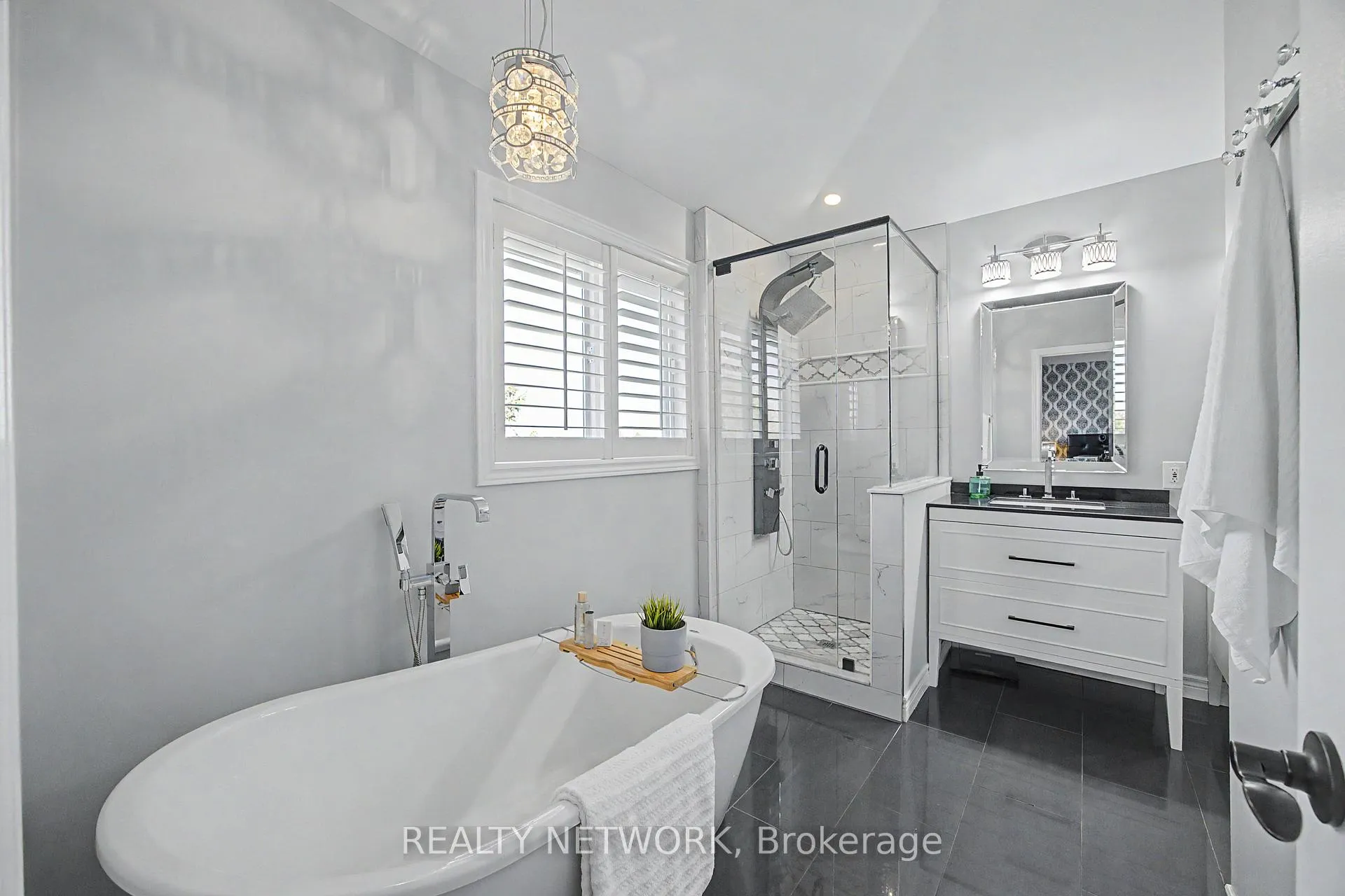 Photo 28 of 34 Highbury Drive, Hamilton, Stoney Creek Mountain — HOMEH