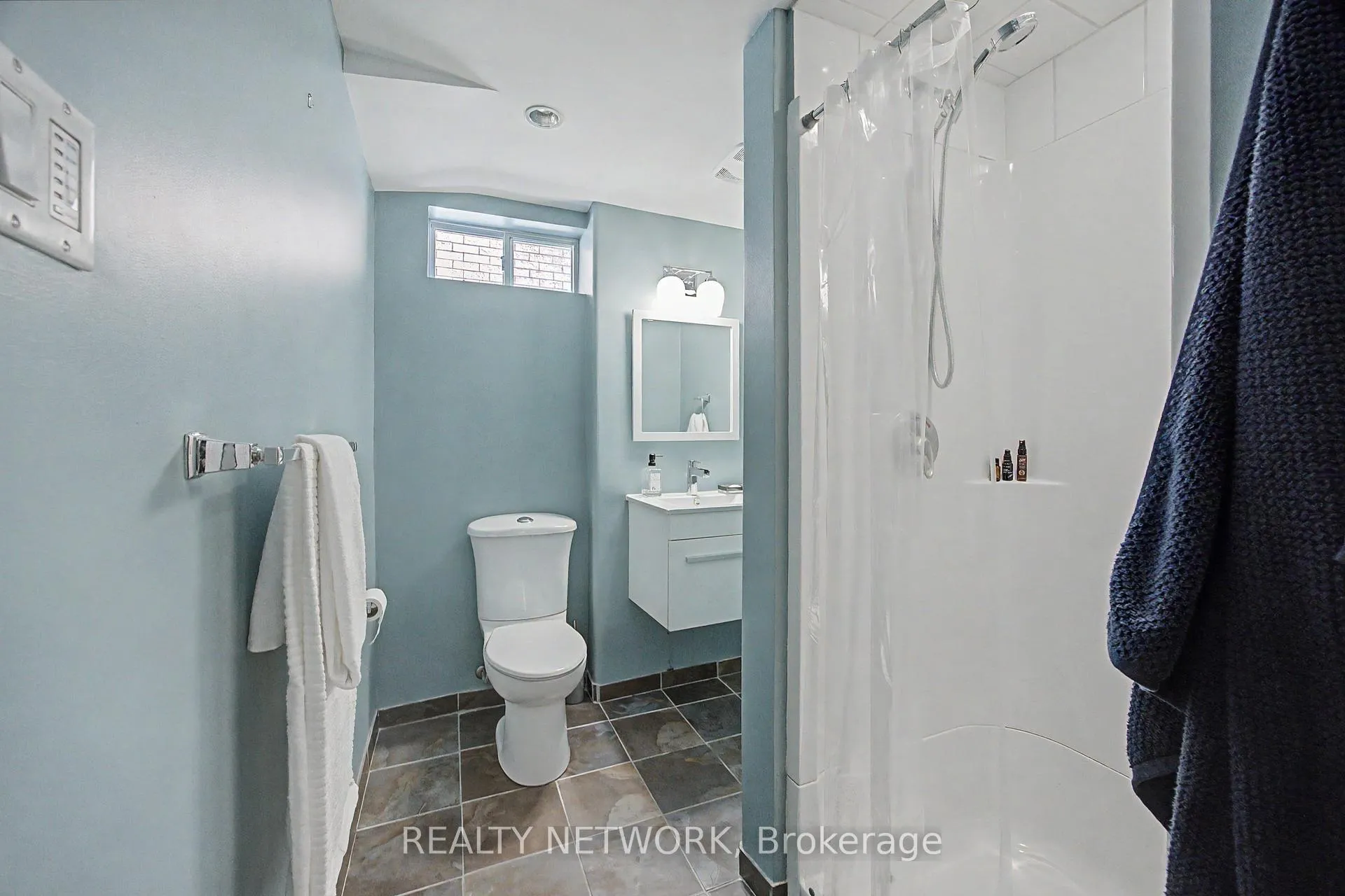 Photo 38 of 34 Highbury Drive, Hamilton, Stoney Creek Mountain — HOMEH