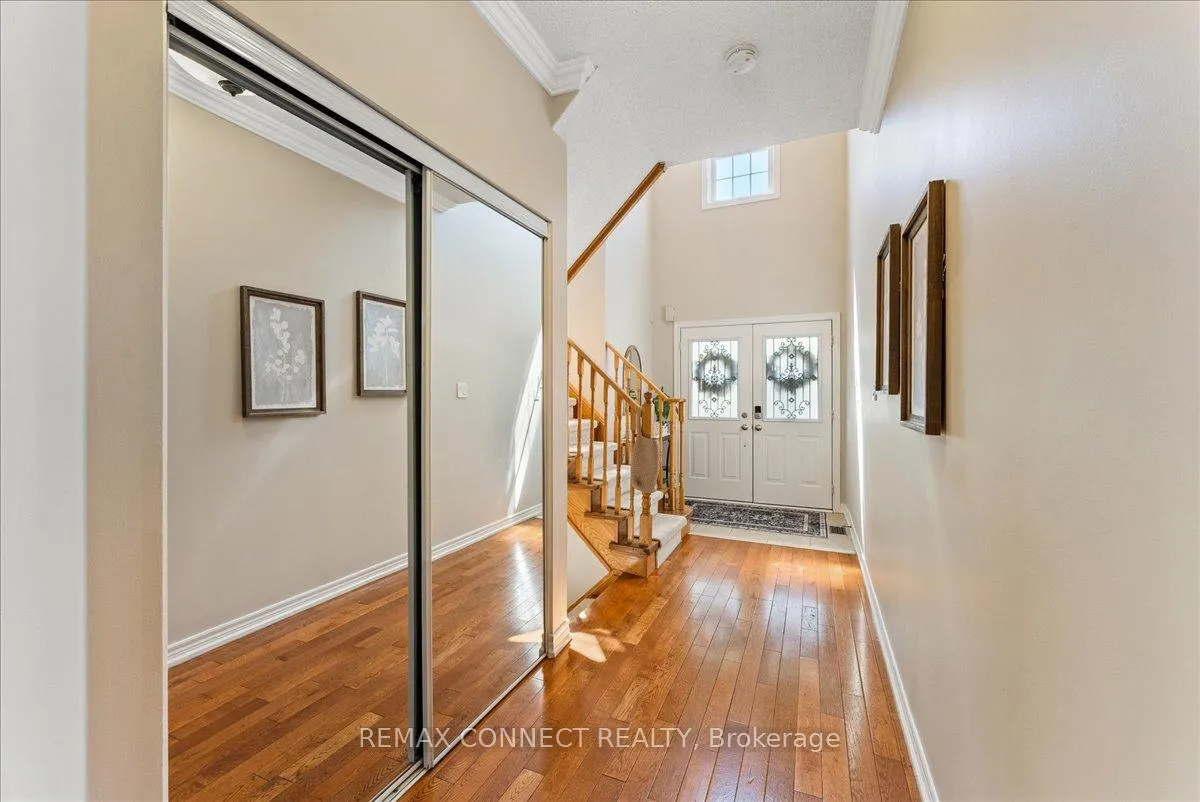 Photo 5 of 67 Cranborne Crescent, Whitby, Brooklin — HOMEH
