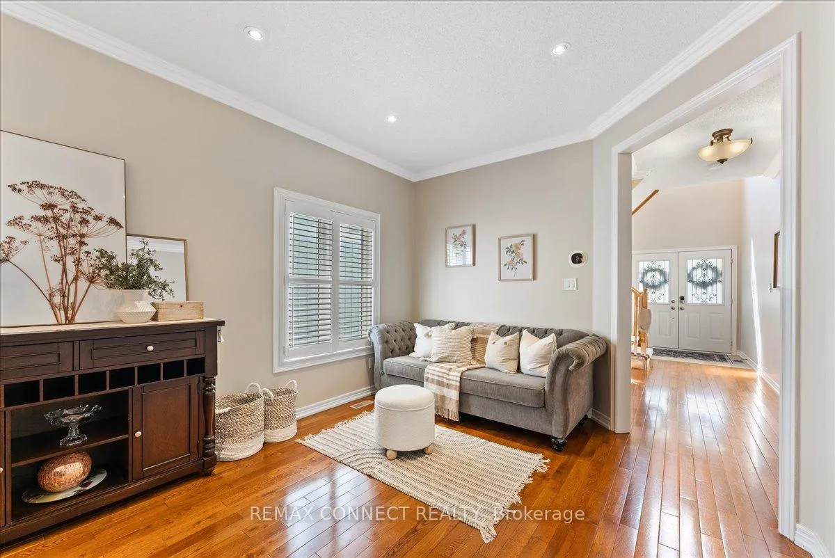 Photo 6 of 67 Cranborne Crescent, Whitby, Brooklin — HOMEH