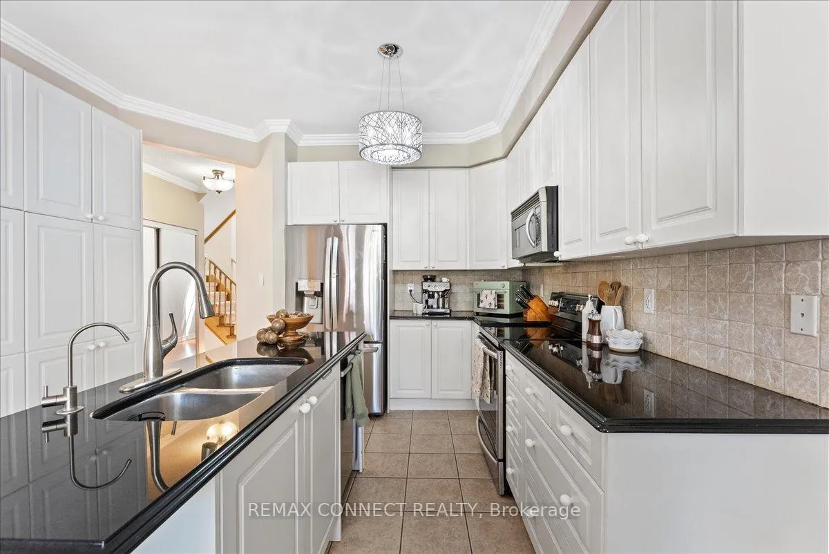 Photo 12 of 67 Cranborne Crescent, Whitby, Brooklin — HOMEH