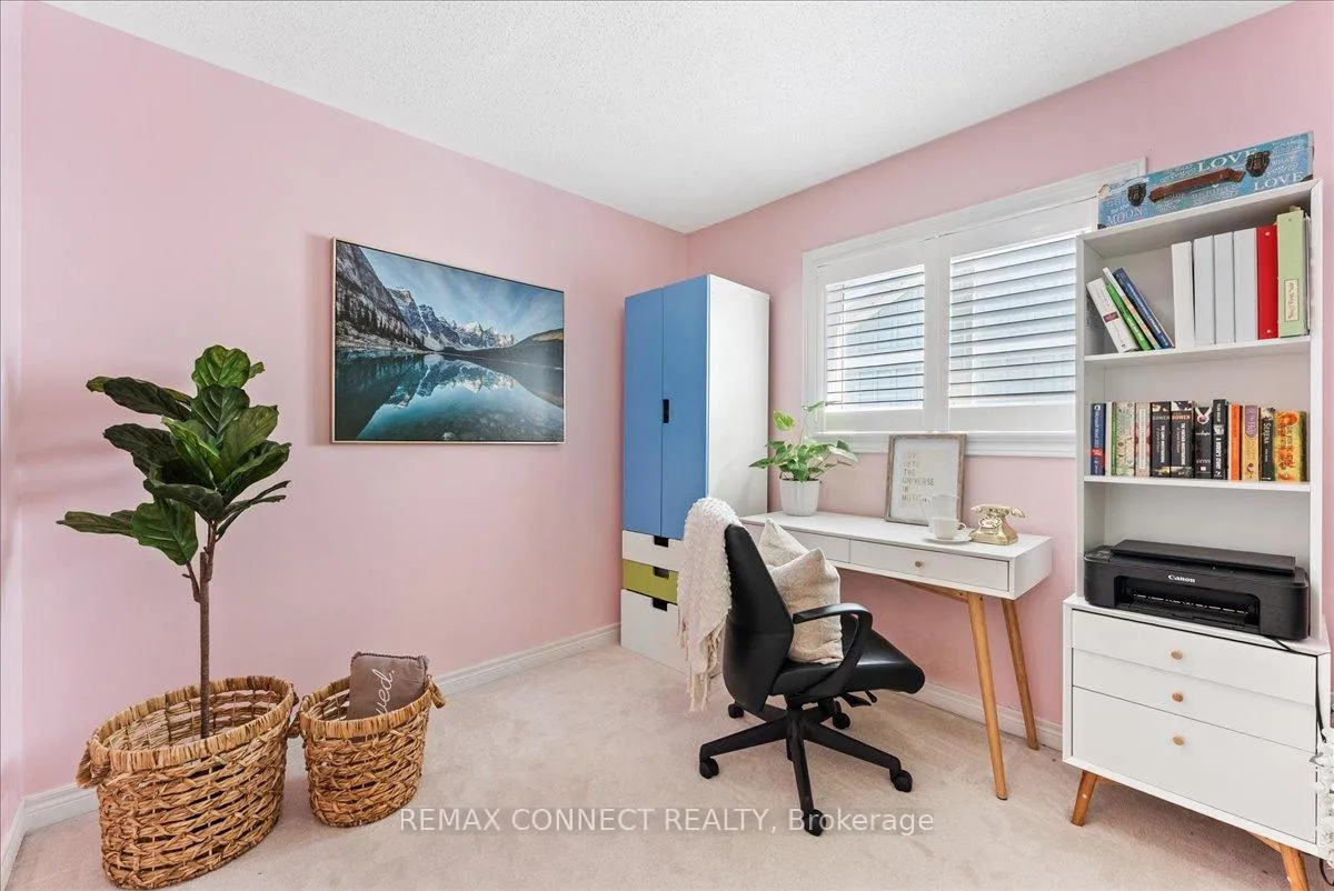 Photo 32 of 67 Cranborne Crescent, Whitby, Brooklin — HOMEH