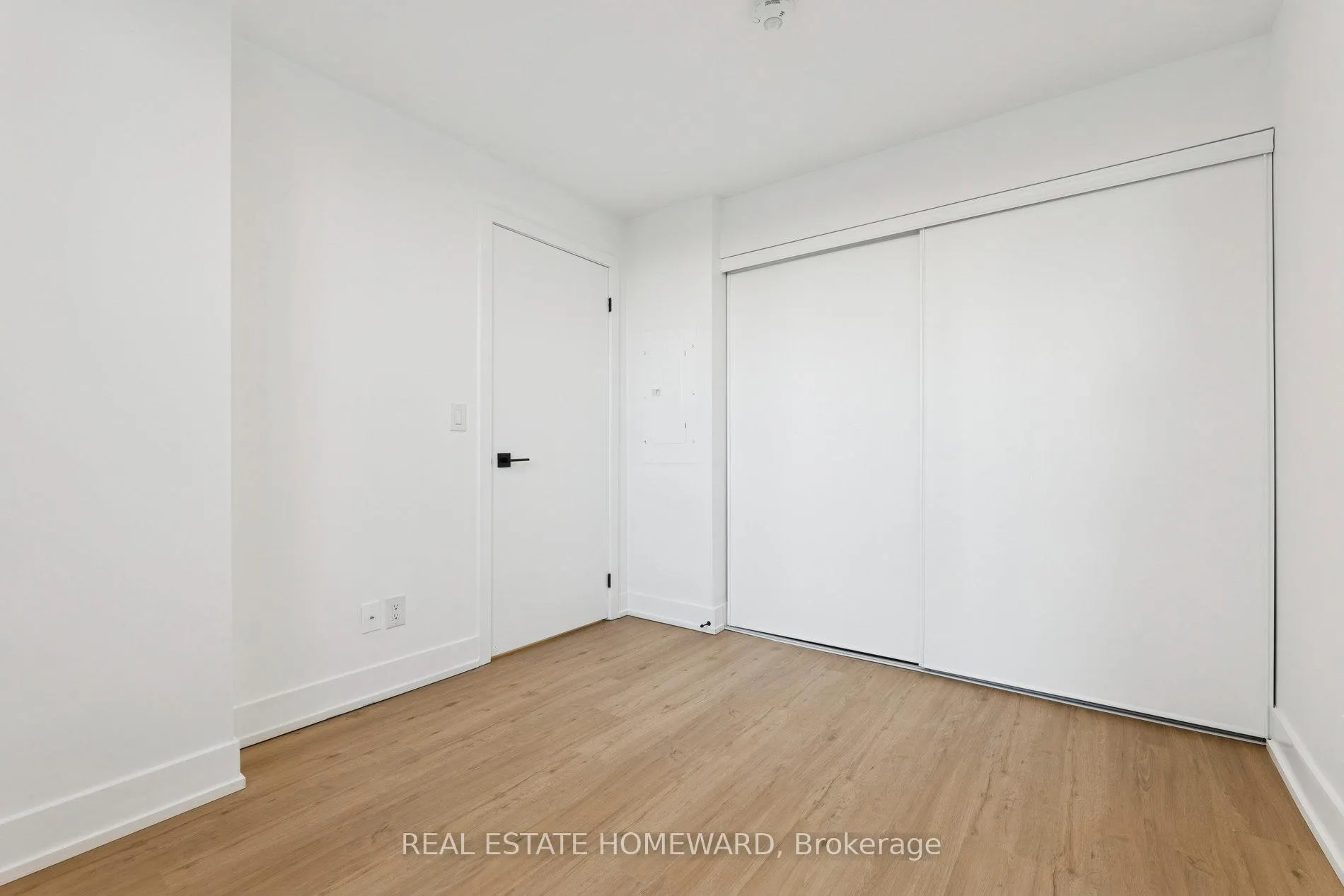 Photo 13 of Unit 21, 1245 Bayly Street, Pickering, Bay Ridges — HOMEH