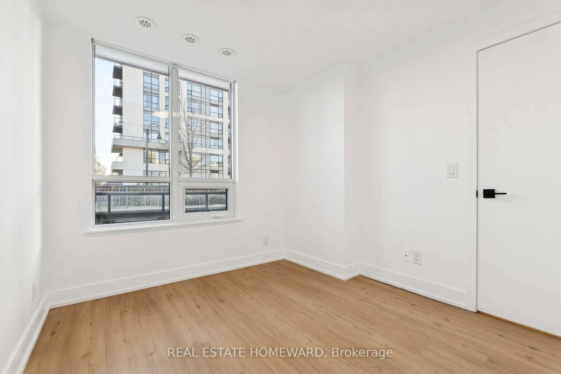 Photo 14 of Unit 21, 1245 Bayly Street, Pickering, Bay Ridges — HOMEH