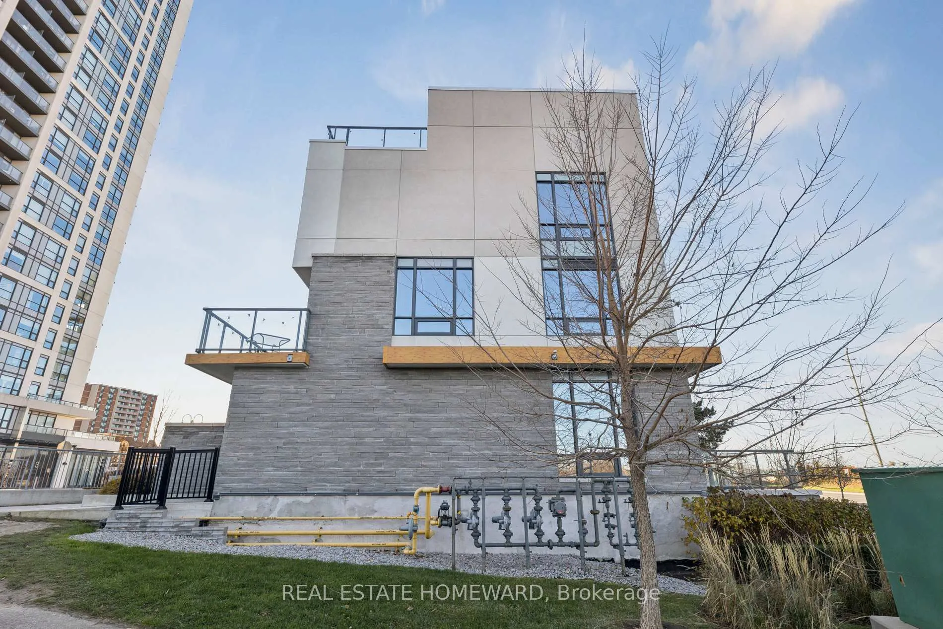 Photo 24 of Unit 21, 1245 Bayly Street, Pickering, Bay Ridges — HOMEH