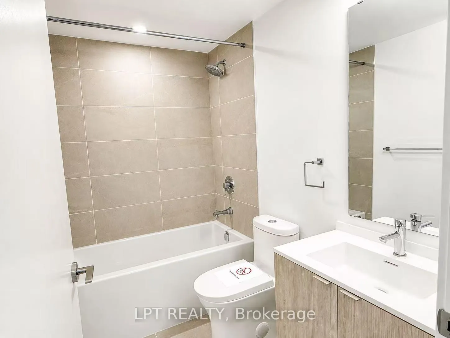 Photo 6 of Unit 1608, 100 Queen Street E, Toronto, Church-Yonge Corridor — HOMEH