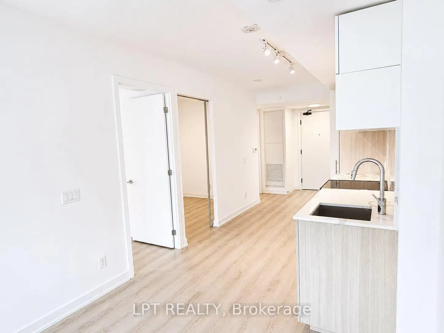 Photo 10 of Unit 1608, 100 Queen Street E, Toronto, Church-Yonge Corridor — HOMEH