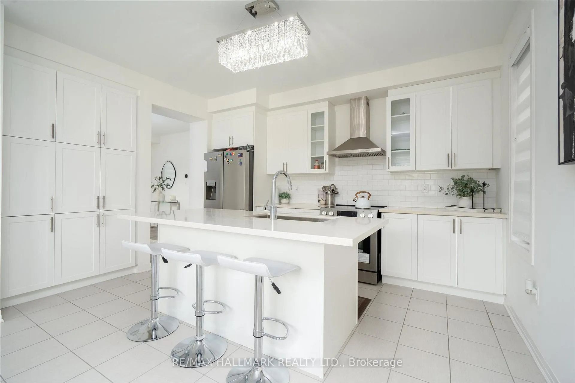 Photo 14 of 28 Copperhill Heights, Barrie, Rural Barrie Southeast — HOMEH