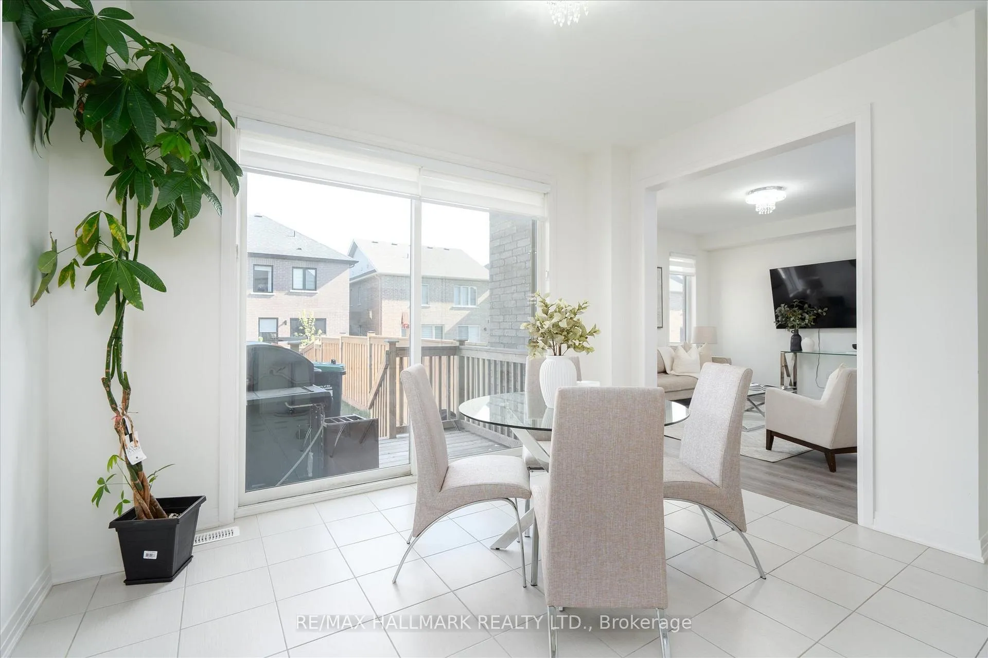 Photo 16 of 28 Copperhill Heights, Barrie, Rural Barrie Southeast — HOMEH