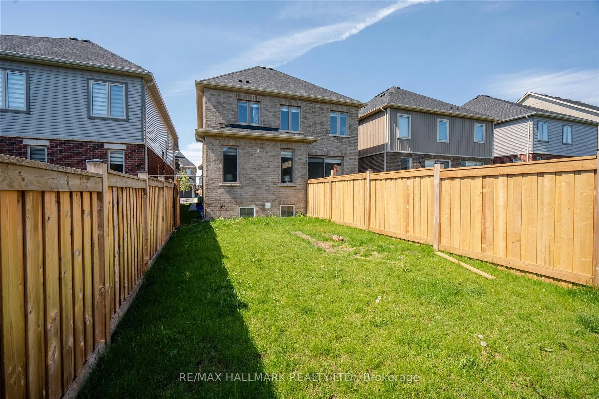Photo 44 of 28 Copperhill Heights, Barrie, Rural Barrie Southeast — HOMEH