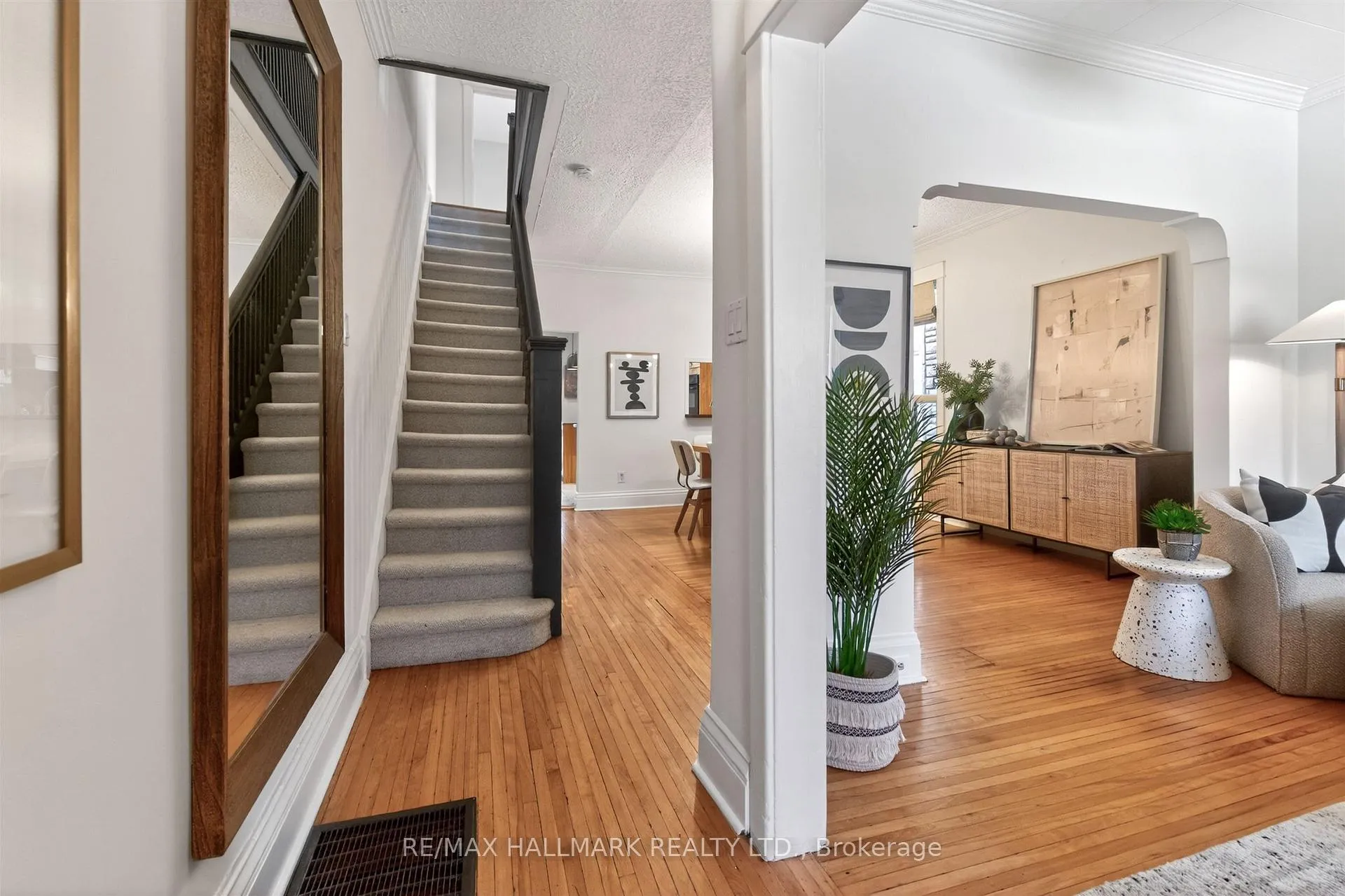 Photo 3 of 687 Durie Street, Toronto, Runnymede-Bloor West Village — HOMEH