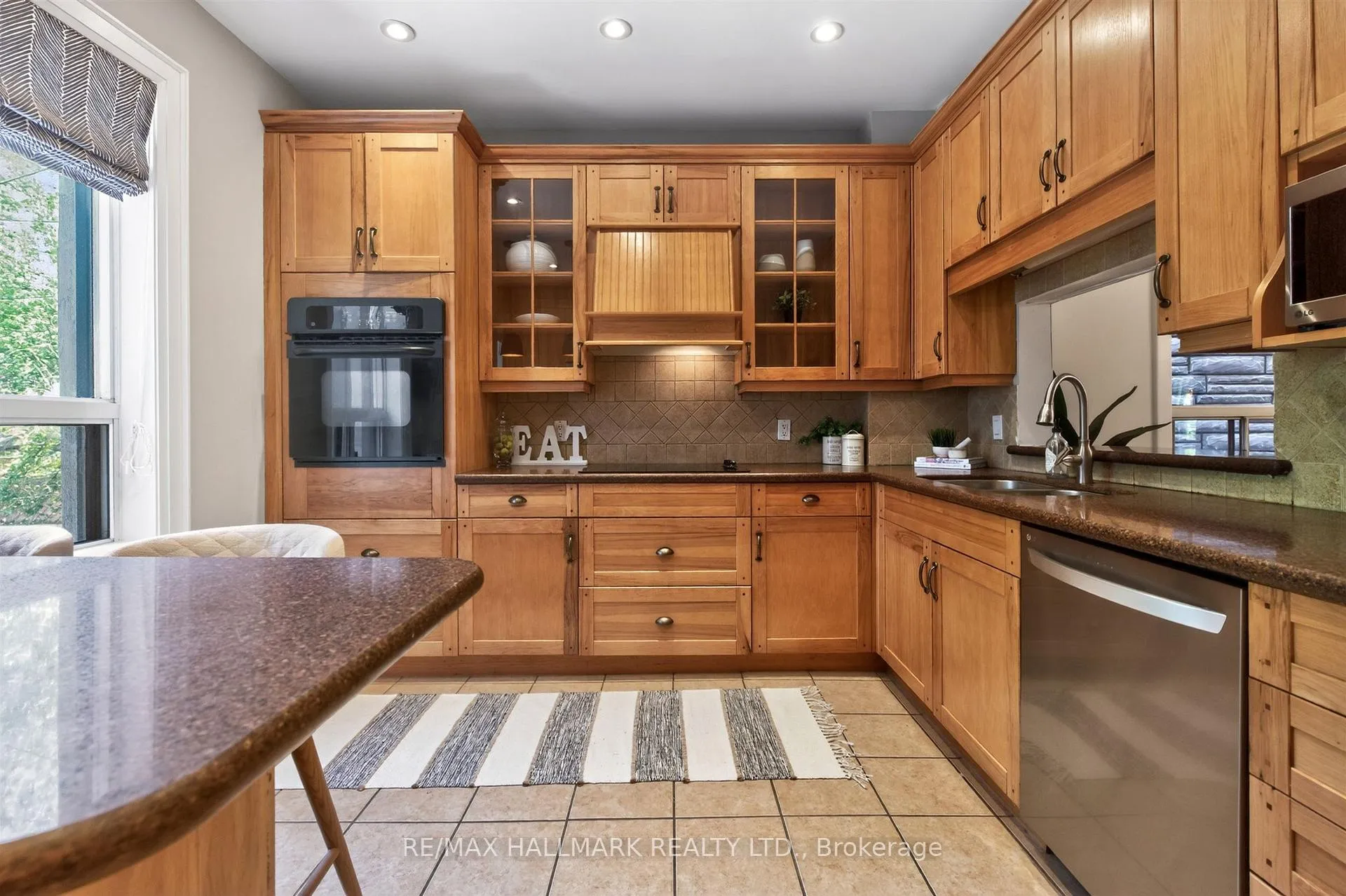 Photo 14 of 687 Durie Street, Toronto, Runnymede-Bloor West Village — HOMEH
