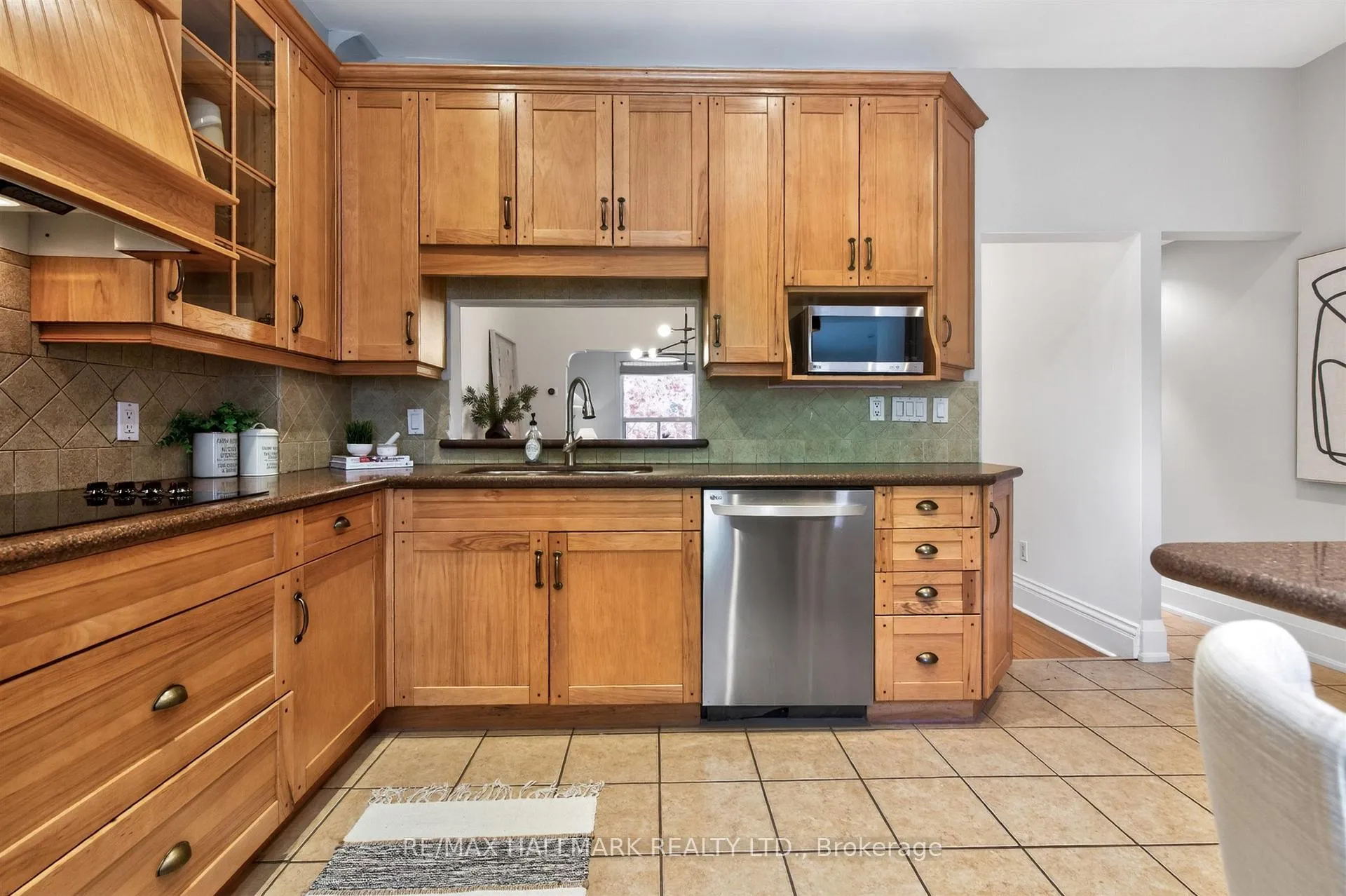 Photo 16 of 687 Durie Street, Toronto, Runnymede-Bloor West Village — HOMEH