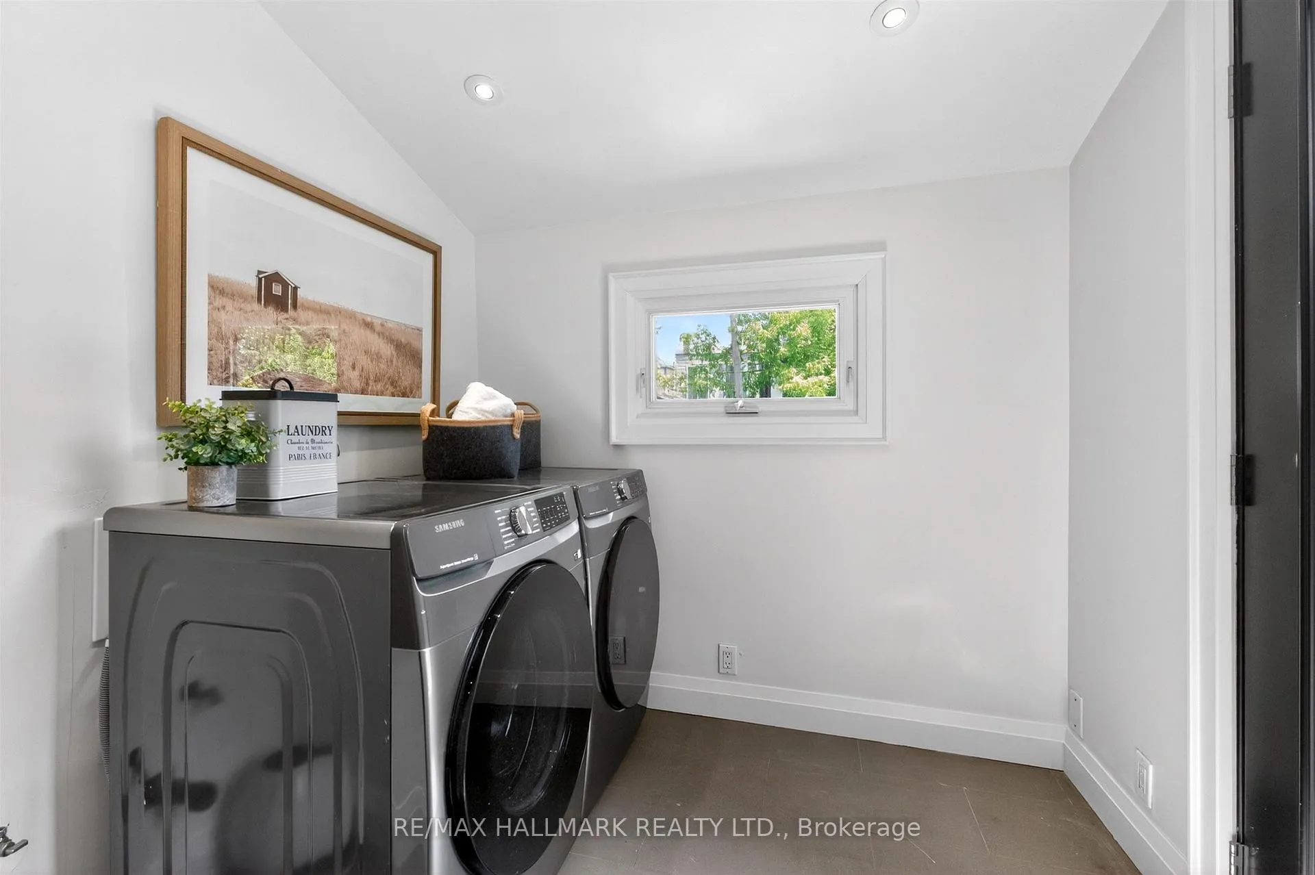 Photo 17 of 687 Durie Street, Toronto, Runnymede-Bloor West Village — HOMEH